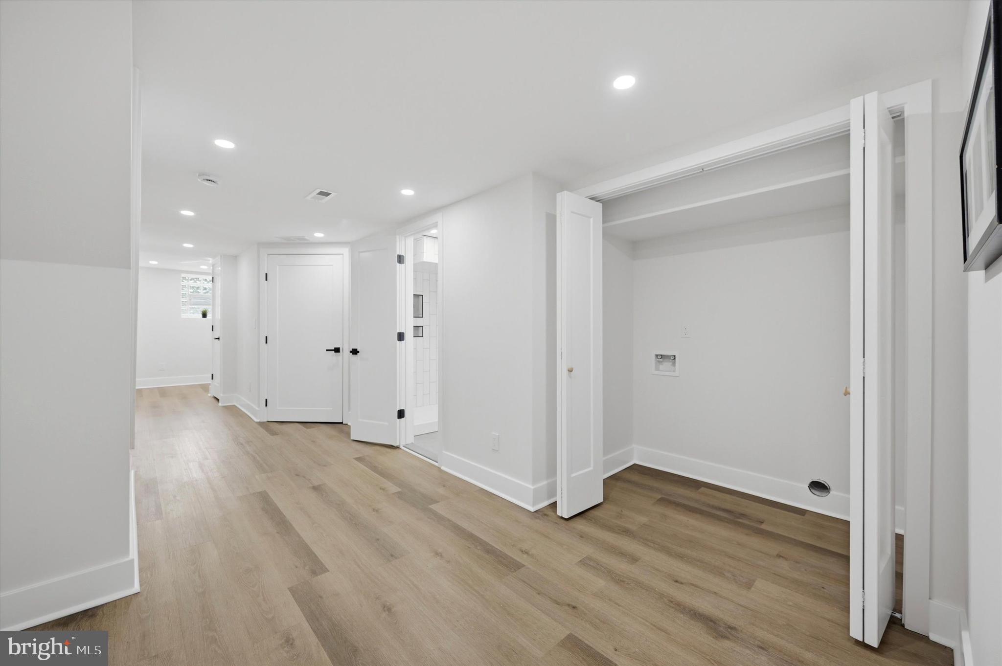 WEST OAK LANE - Residential