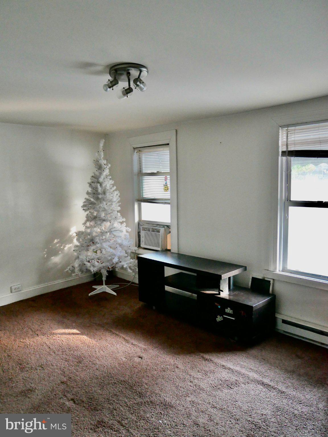 PORT RICHMOND - Residential