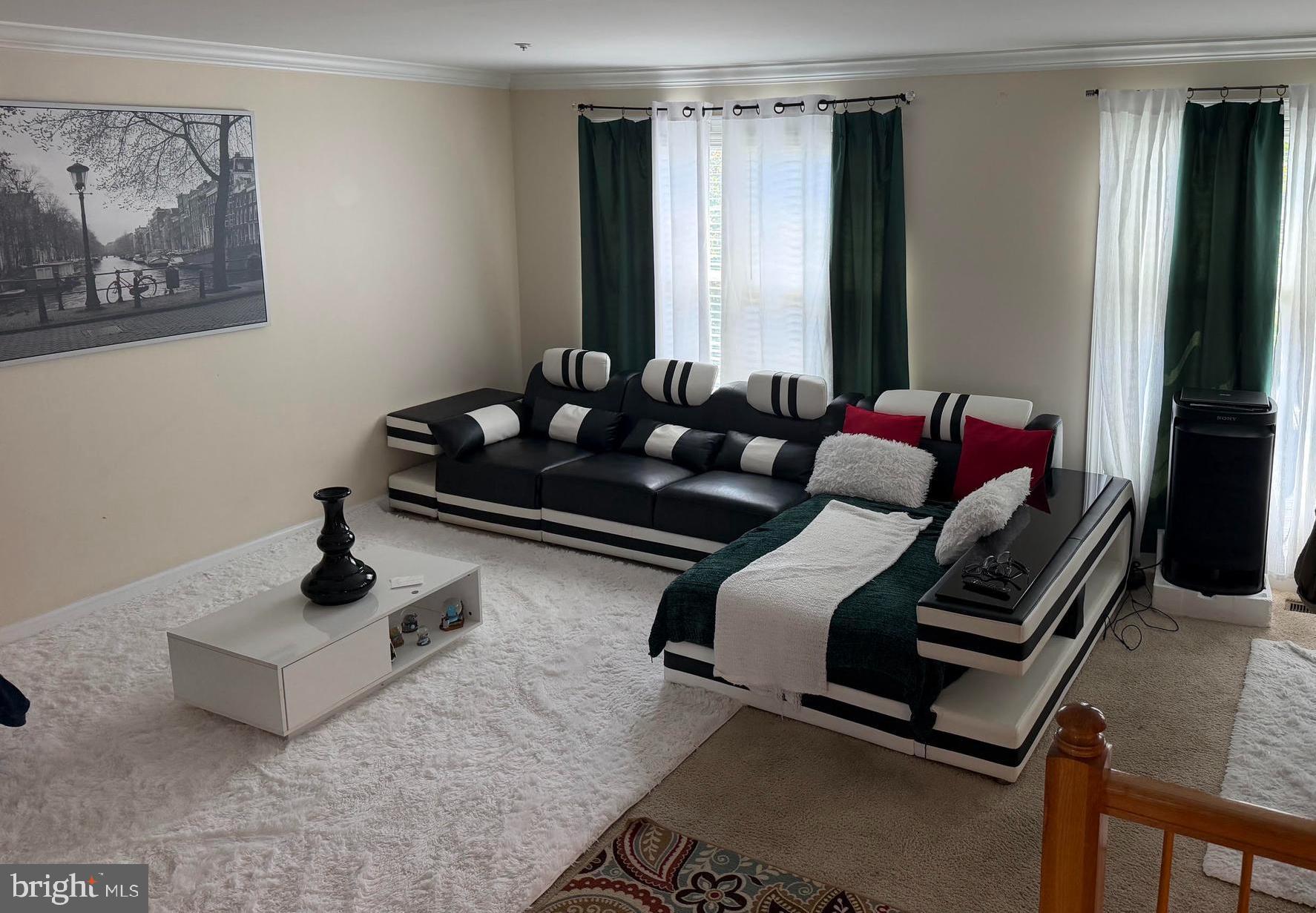 RUSSETT - Residential