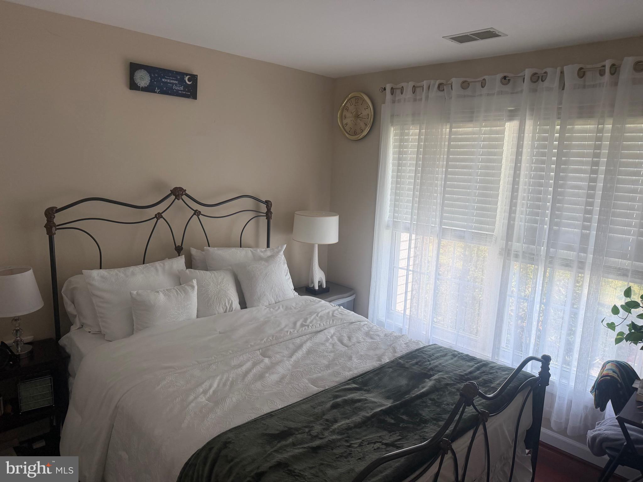 RUSSETT - Residential
