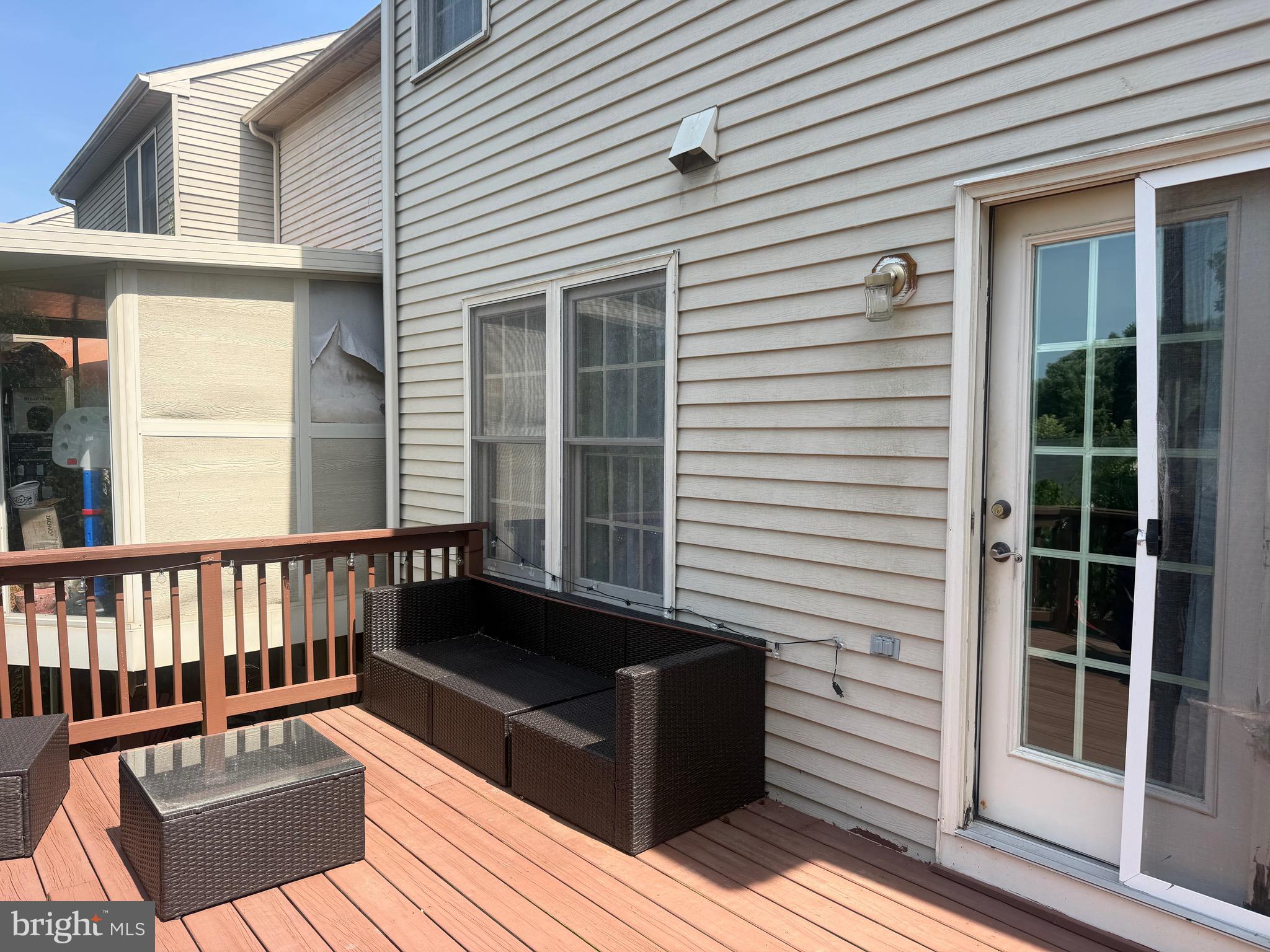 RUSSETT - Residential