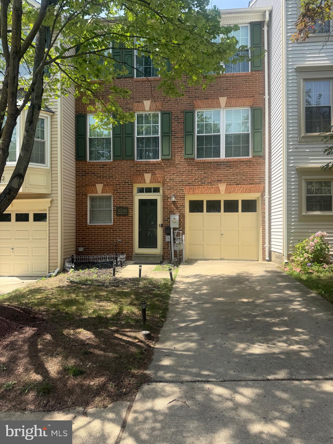 RUSSETT - Residential