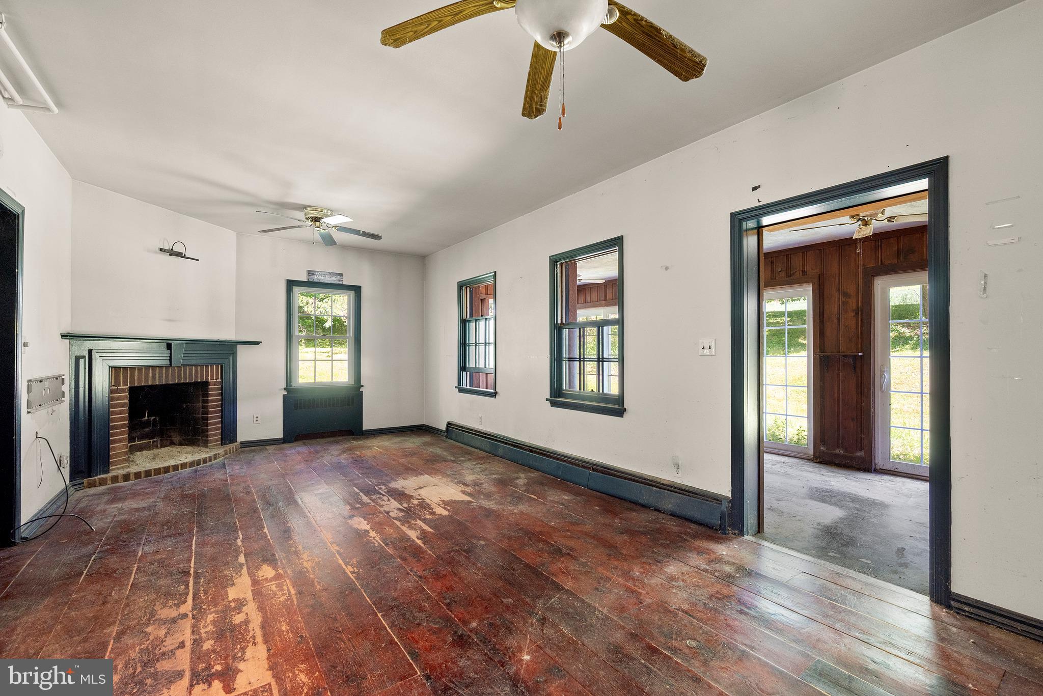 HICKORY HILL - Residential