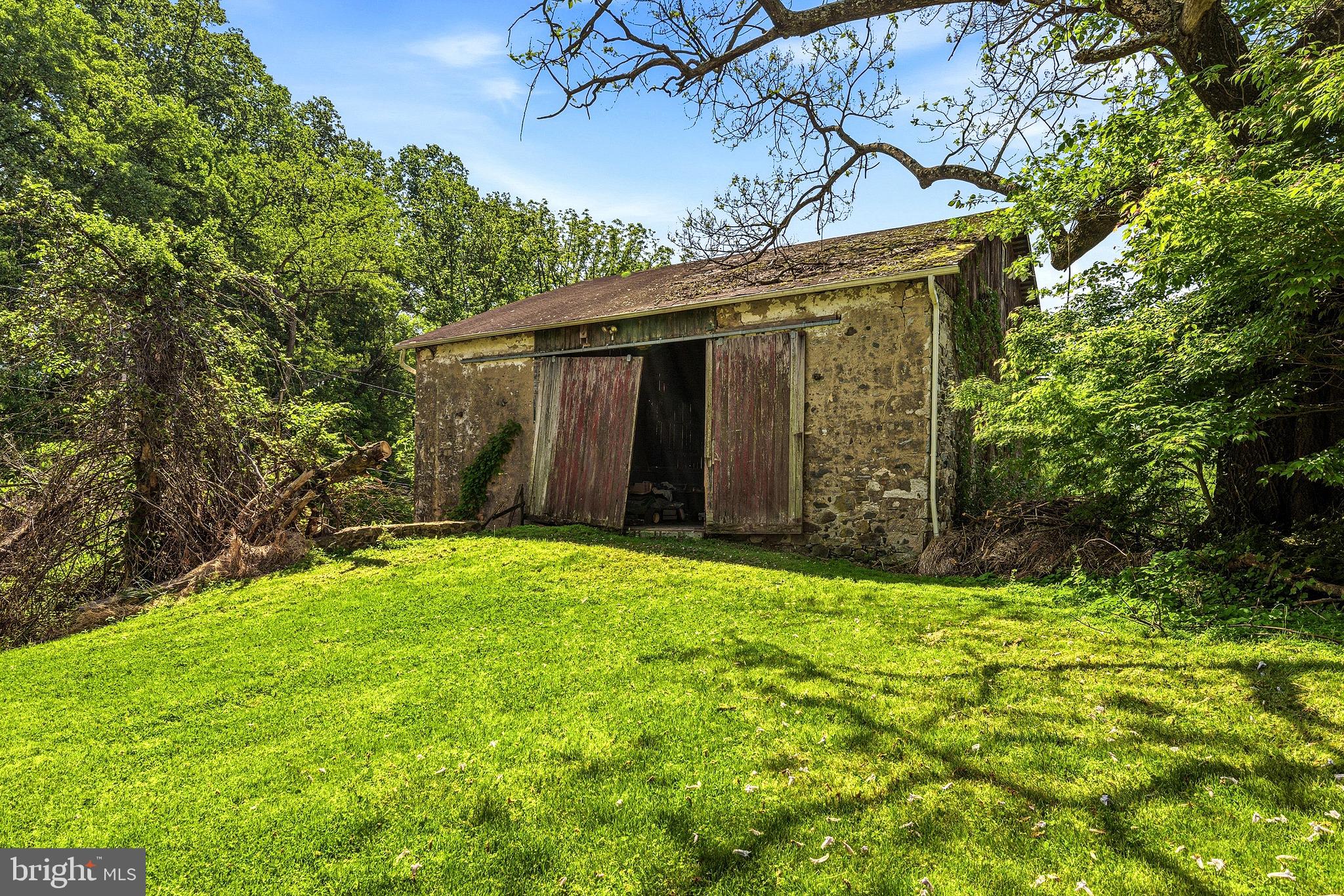 HICKORY HILL - Residential