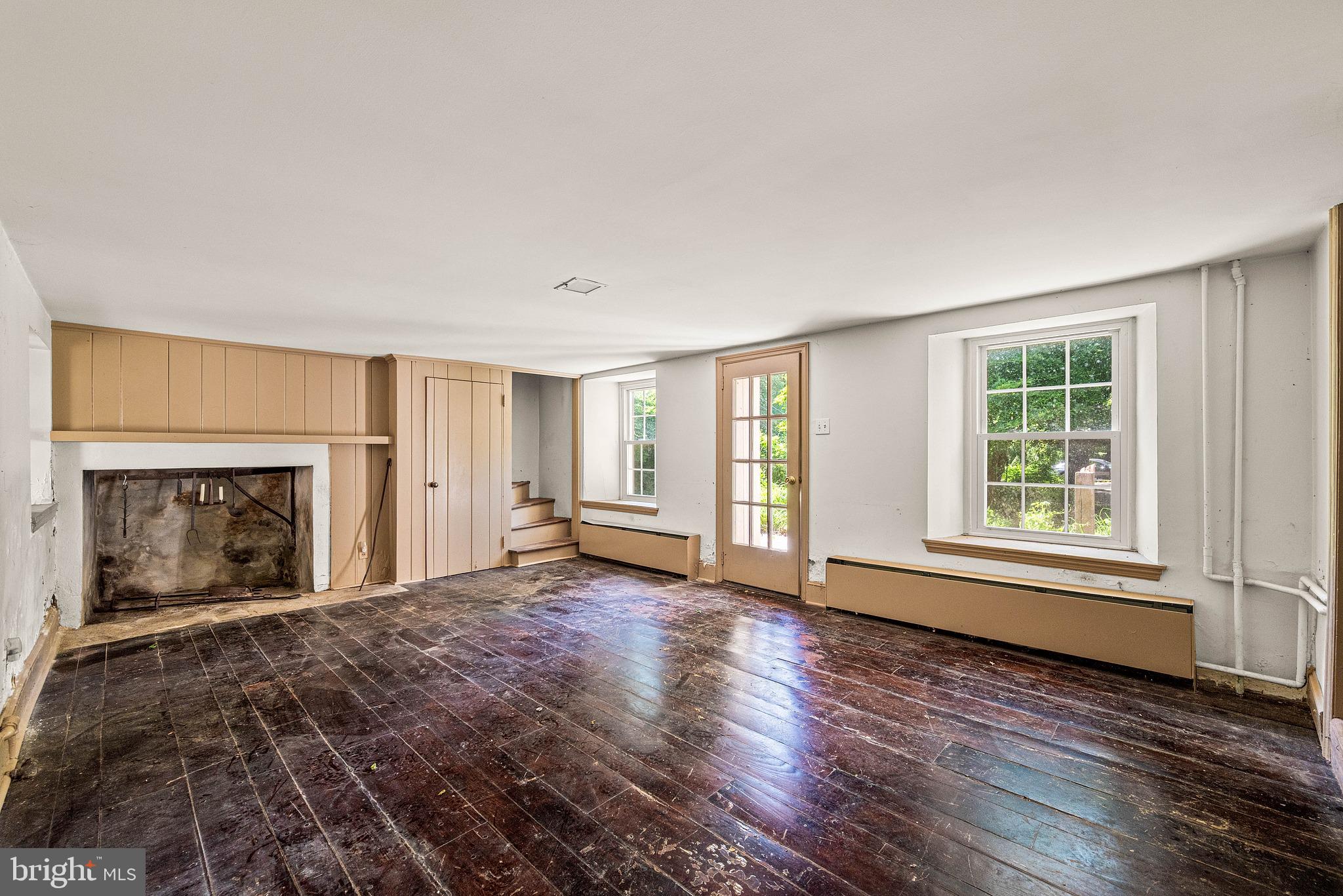 HICKORY HILL - Residential