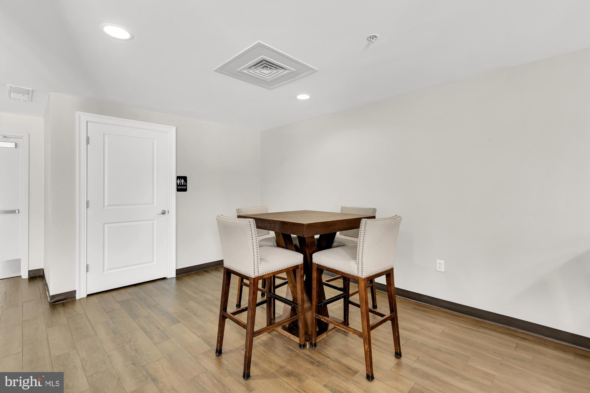 ISABELLA AT MONTICELLO MEWS - Residential