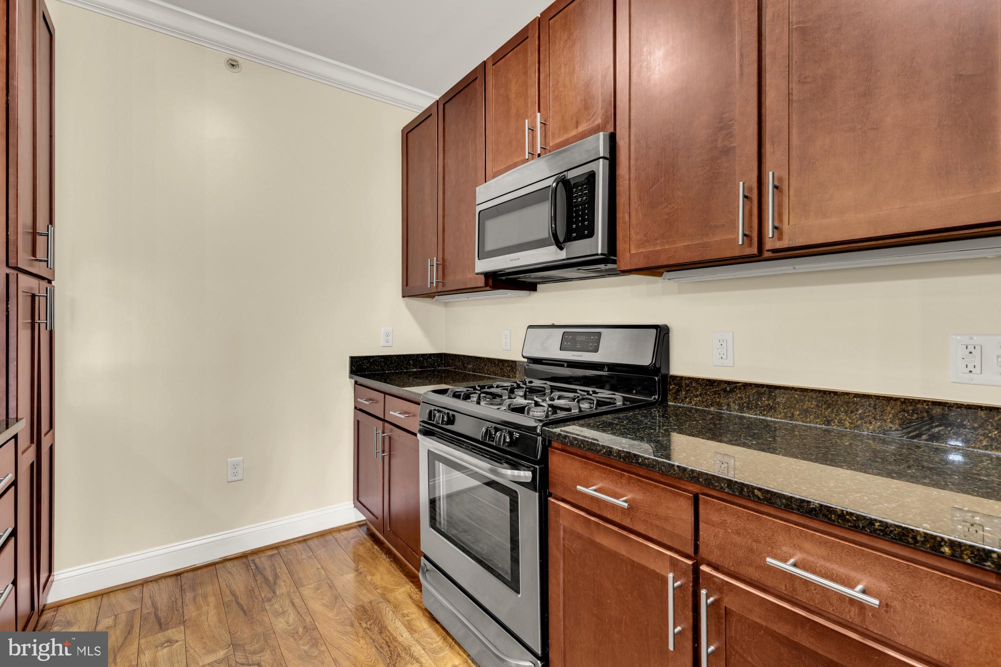 ISABELLA AT MONTICELLO MEWS - Residential
