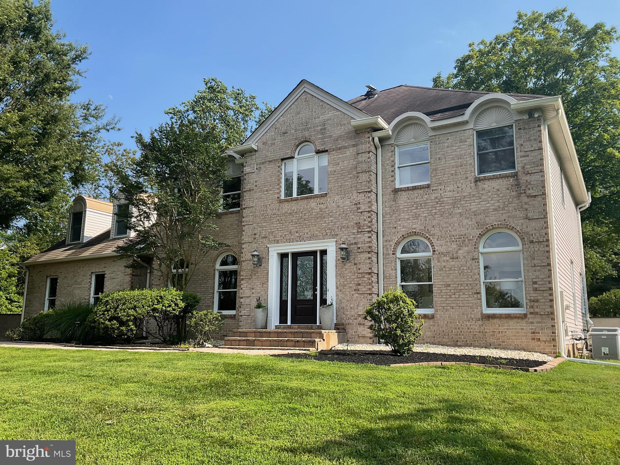 WHITE GATE - Residential