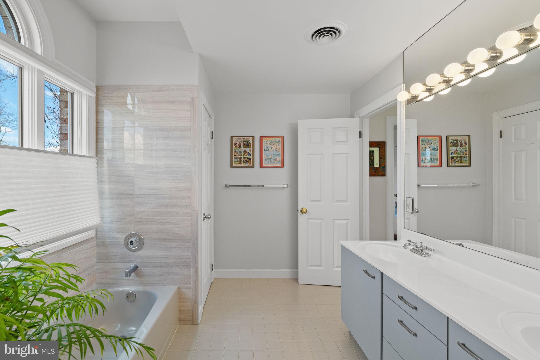 WHITE GATE - Residential