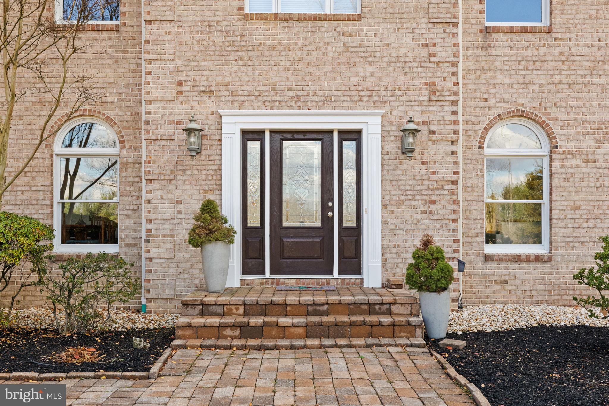 WHITE GATE - Residential