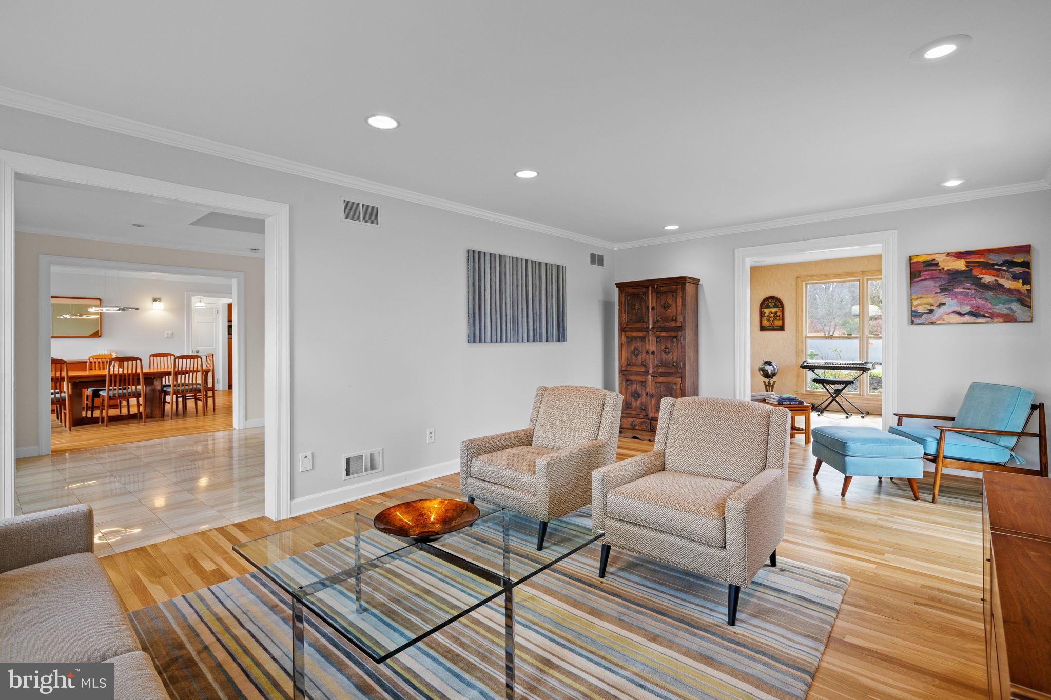 WHITE GATE - Residential