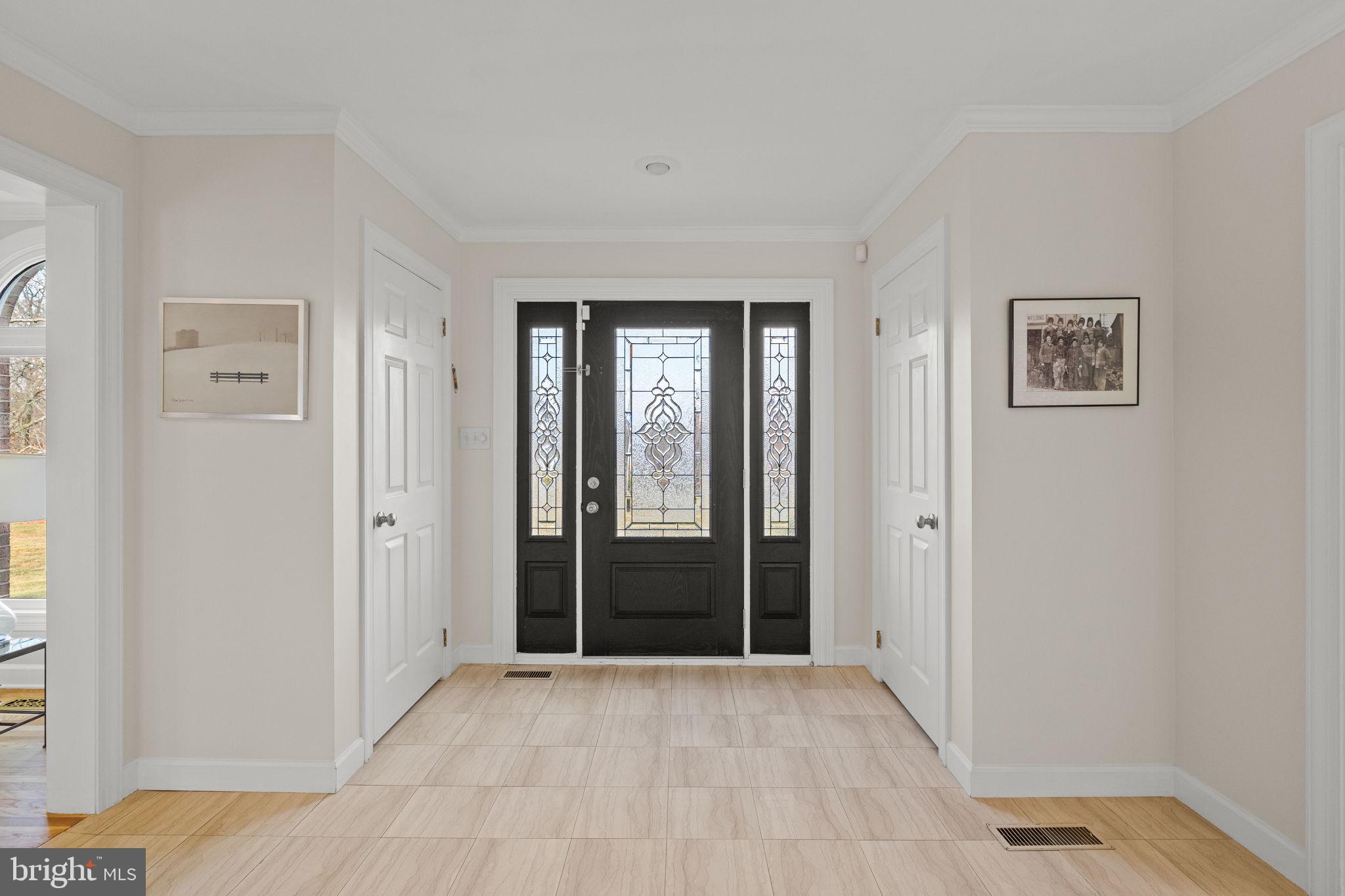WHITE GATE - Residential