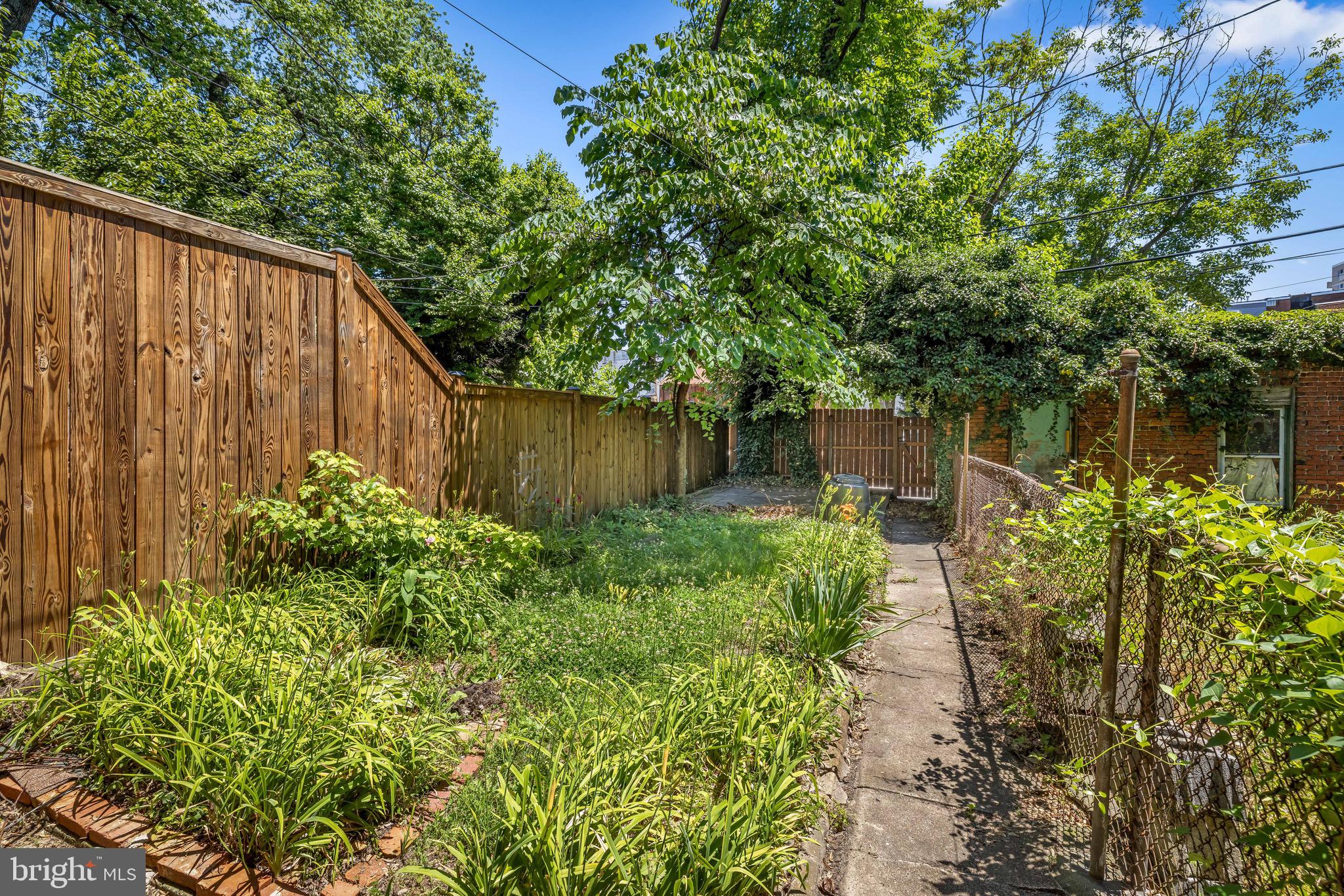 CHARLES VILLAGE - Residential