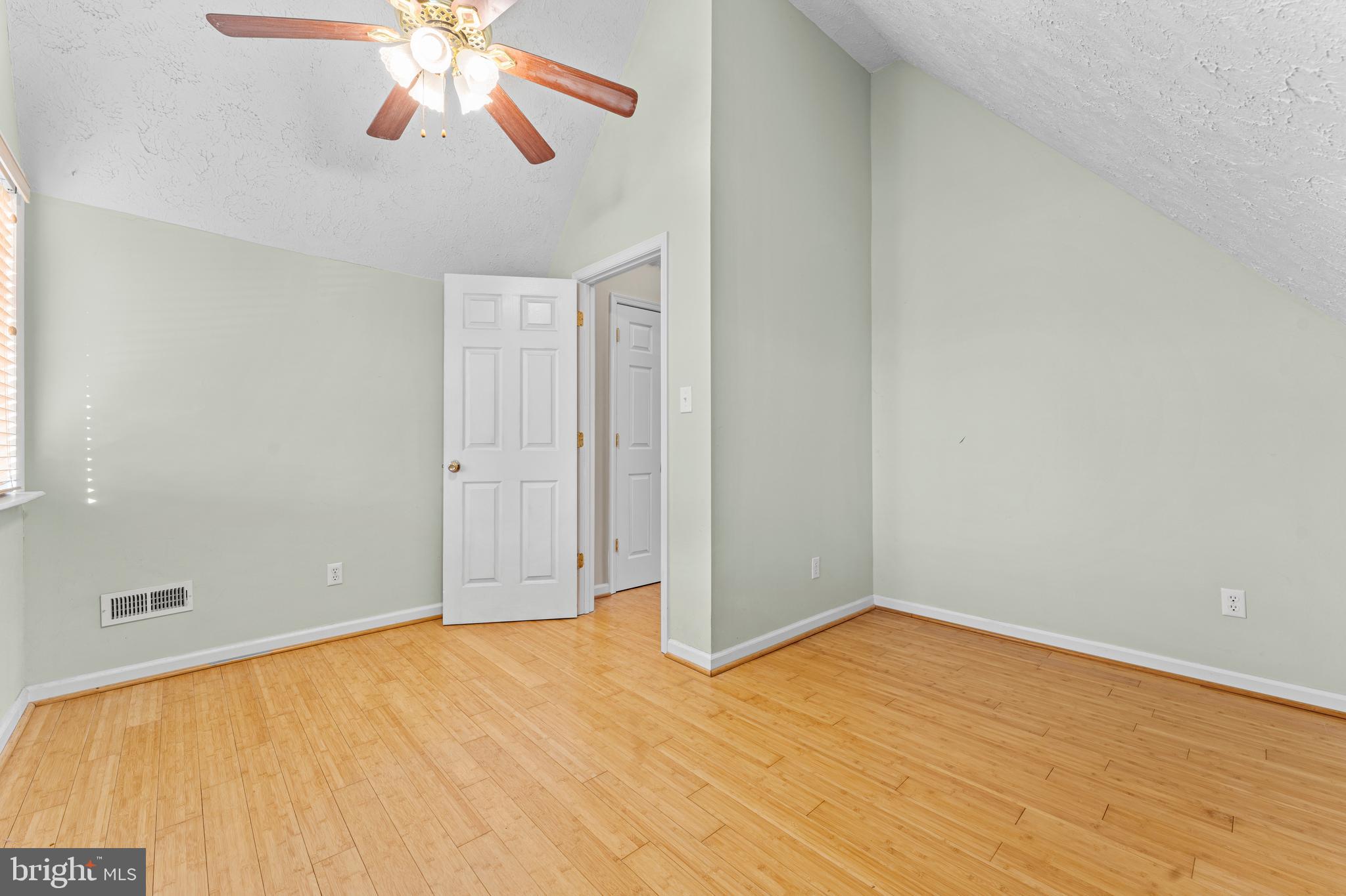 APPLE MT LAKE - Residential
