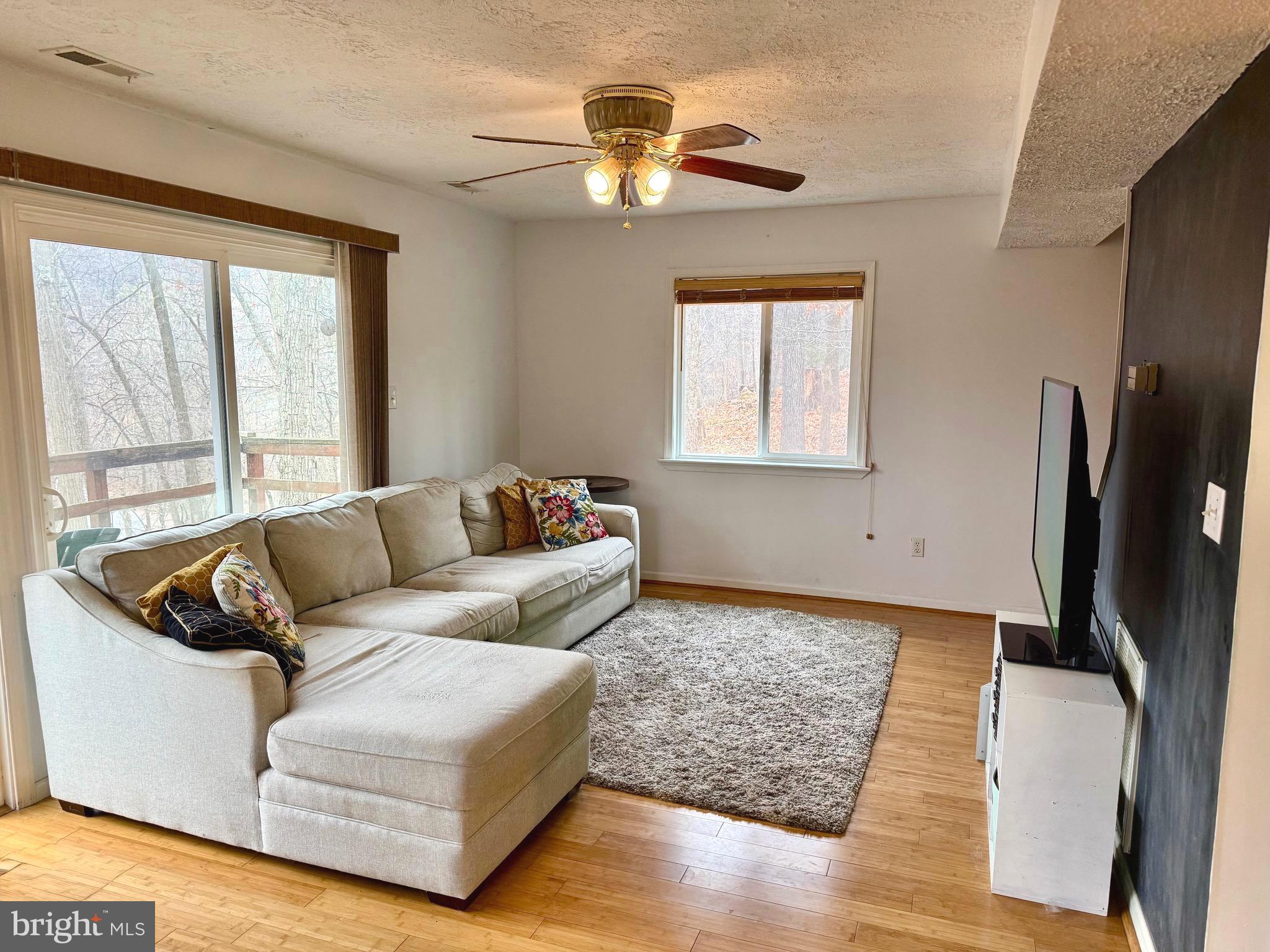 APPLE MT LAKE - Residential