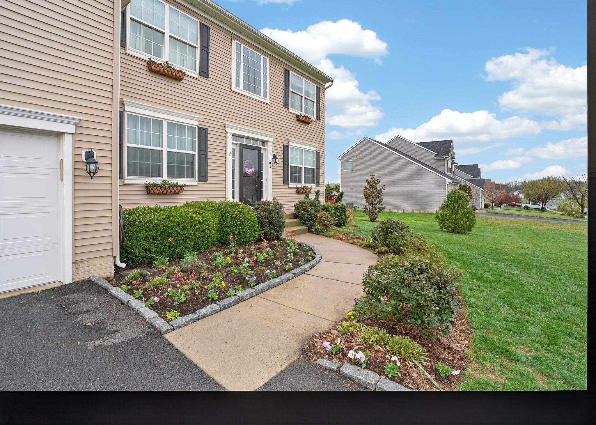 SHANNON COVE - Residential