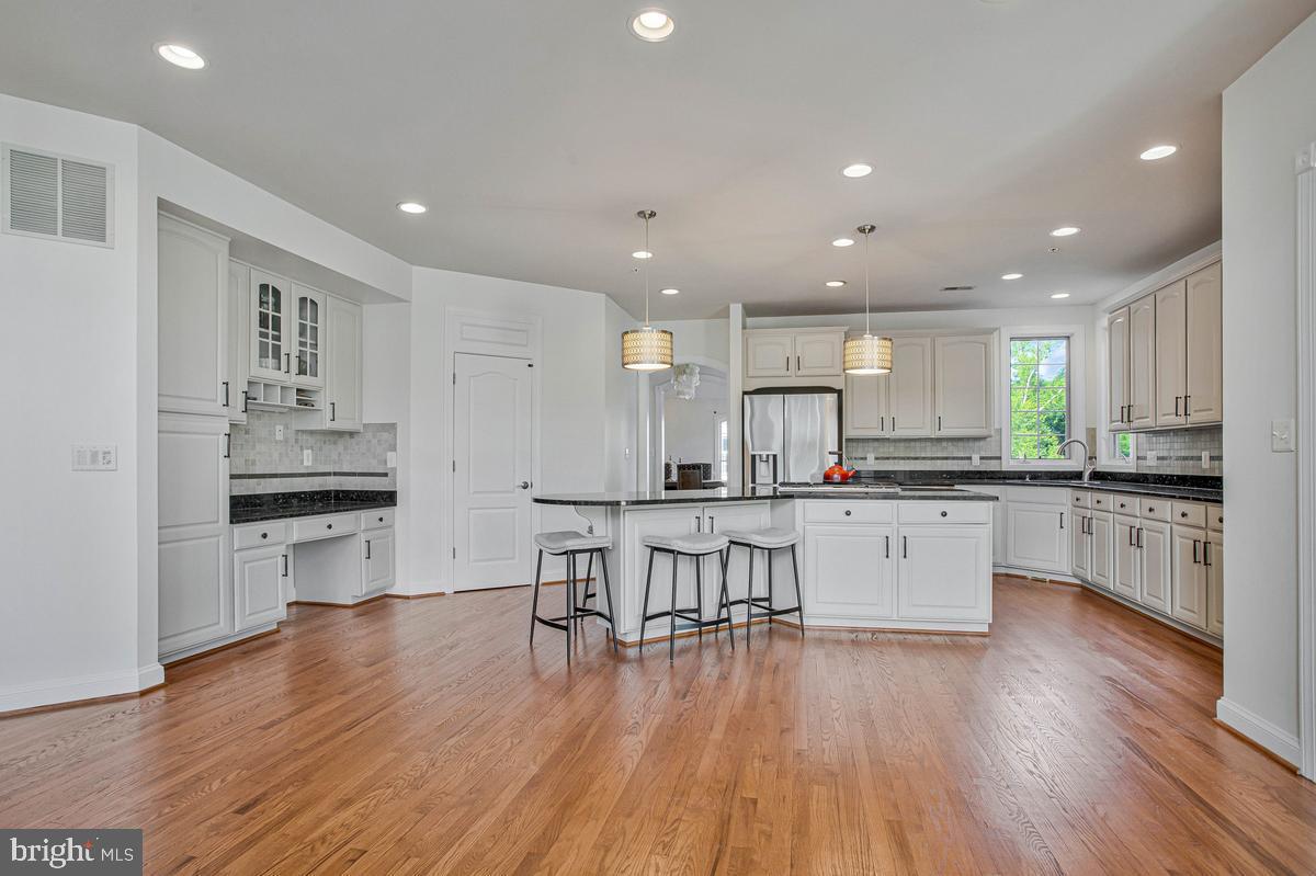 HOMEPORT FARM - Residential