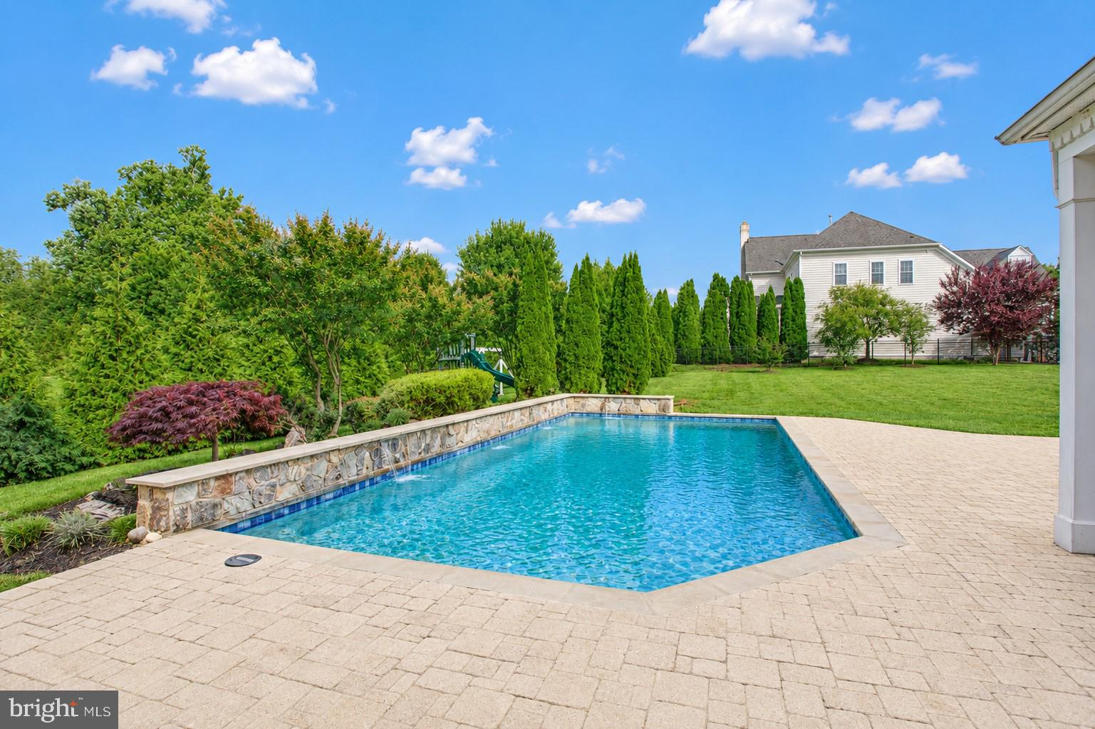HOMEPORT FARM - Residential