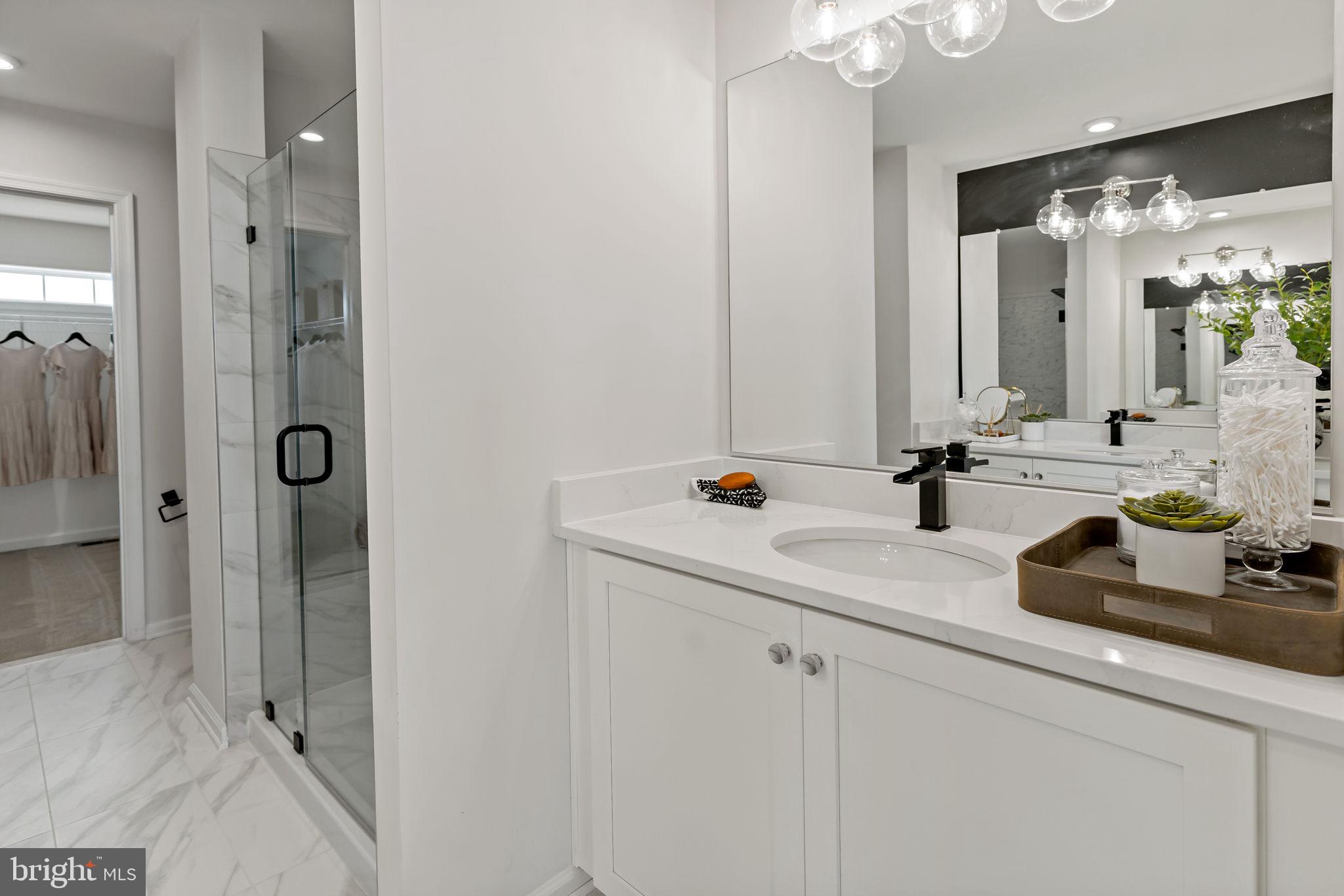 KING'S CROSSING - Residential