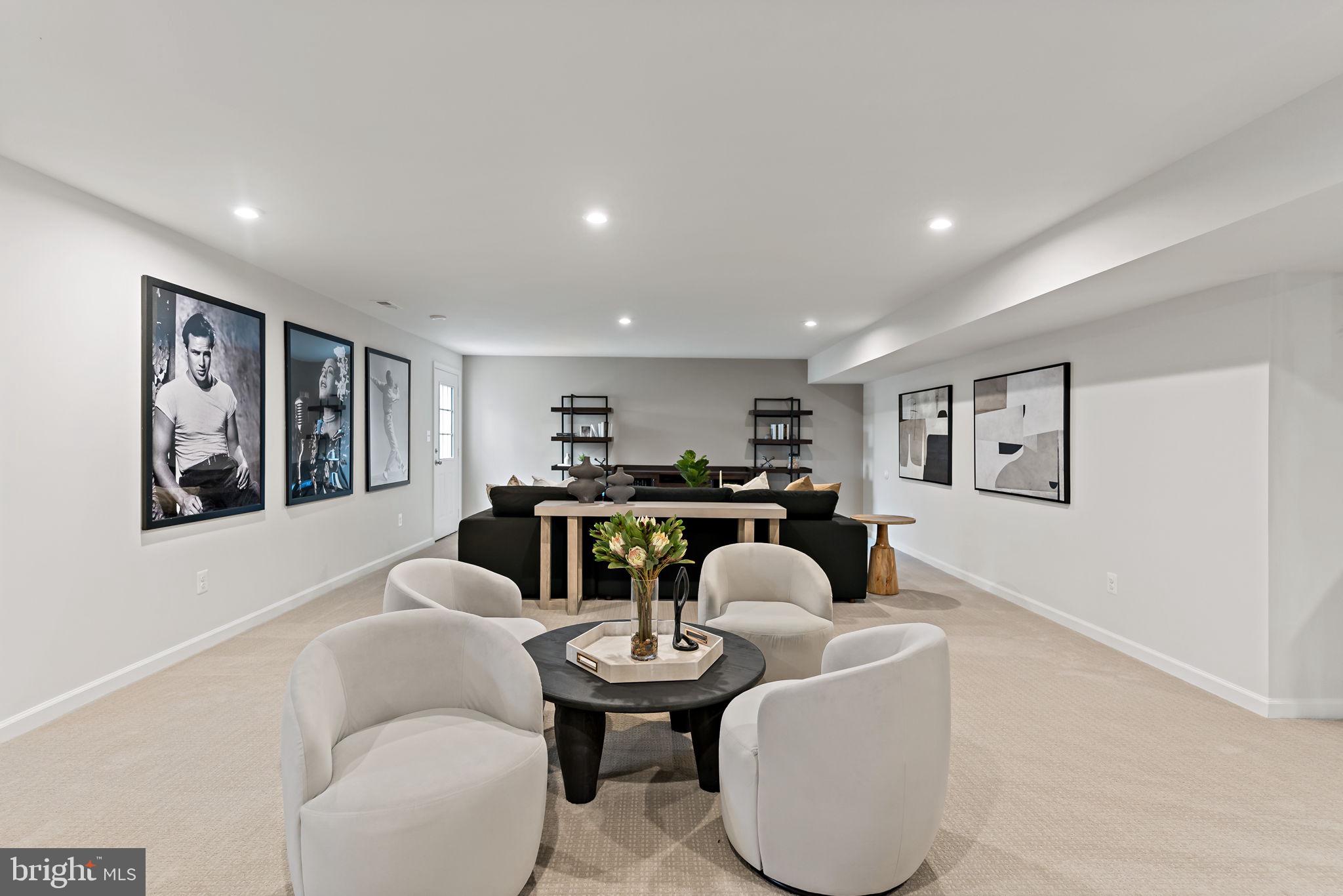 KING'S CROSSING - Residential