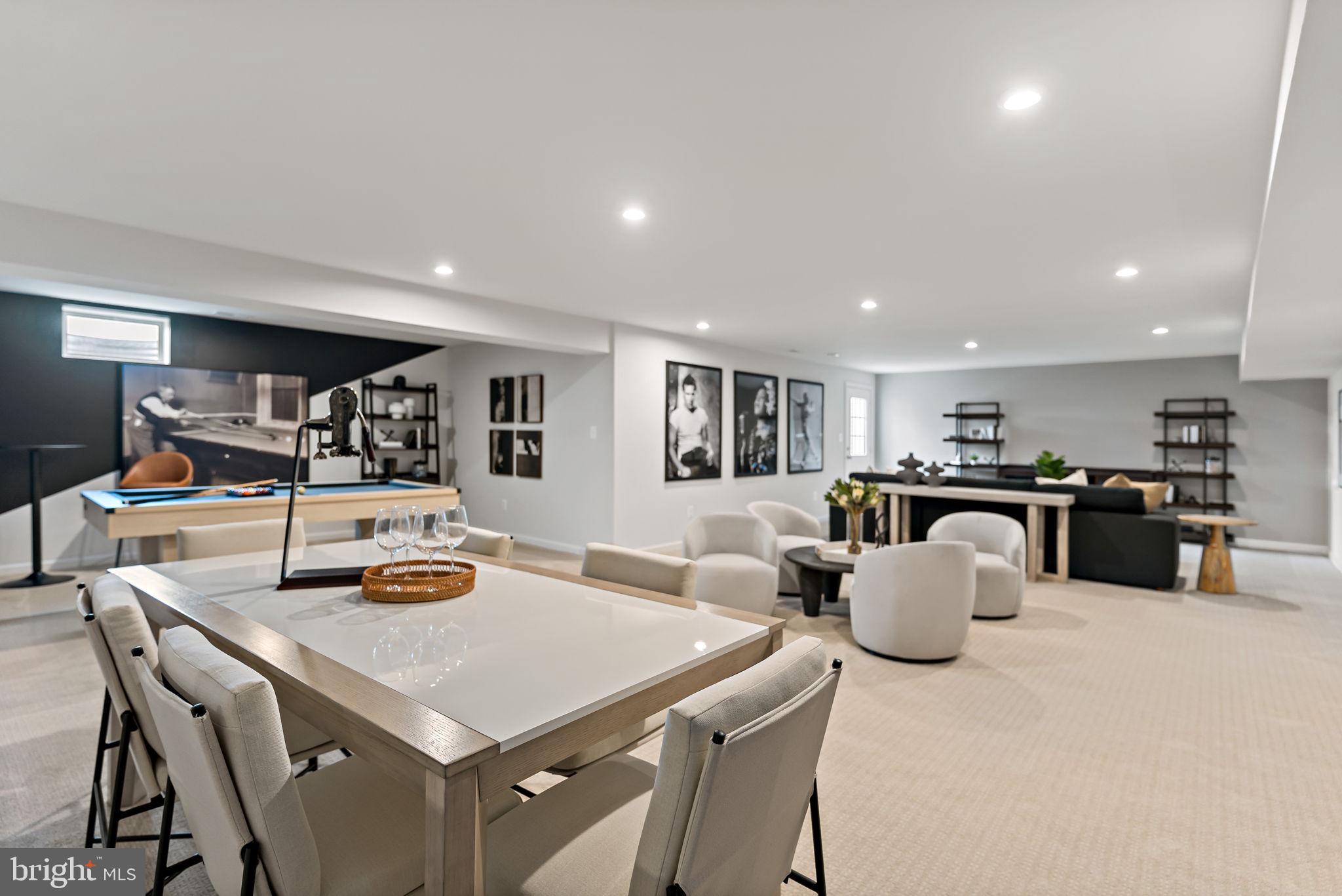 KING'S CROSSING - Residential