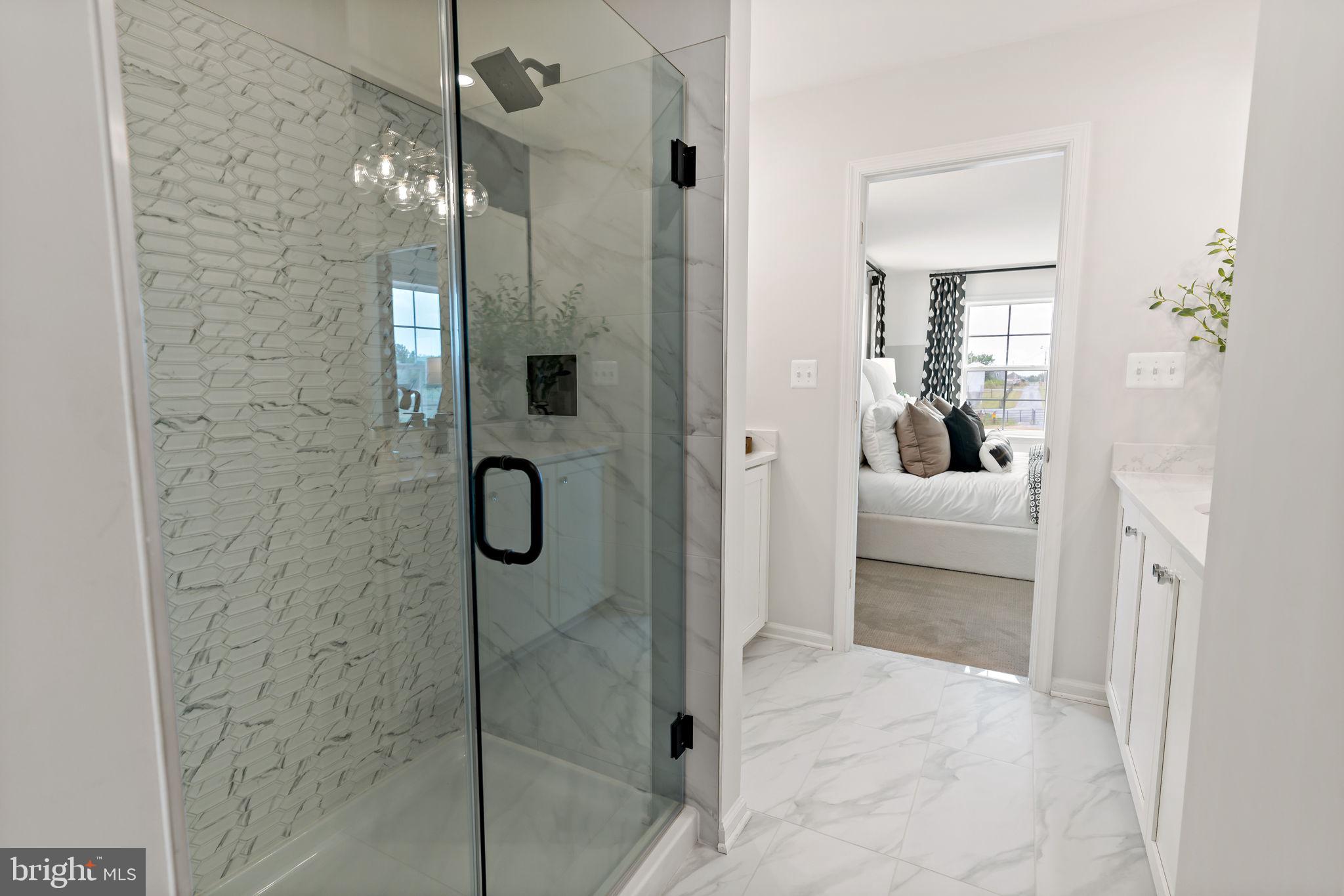 KING'S CROSSING - Residential