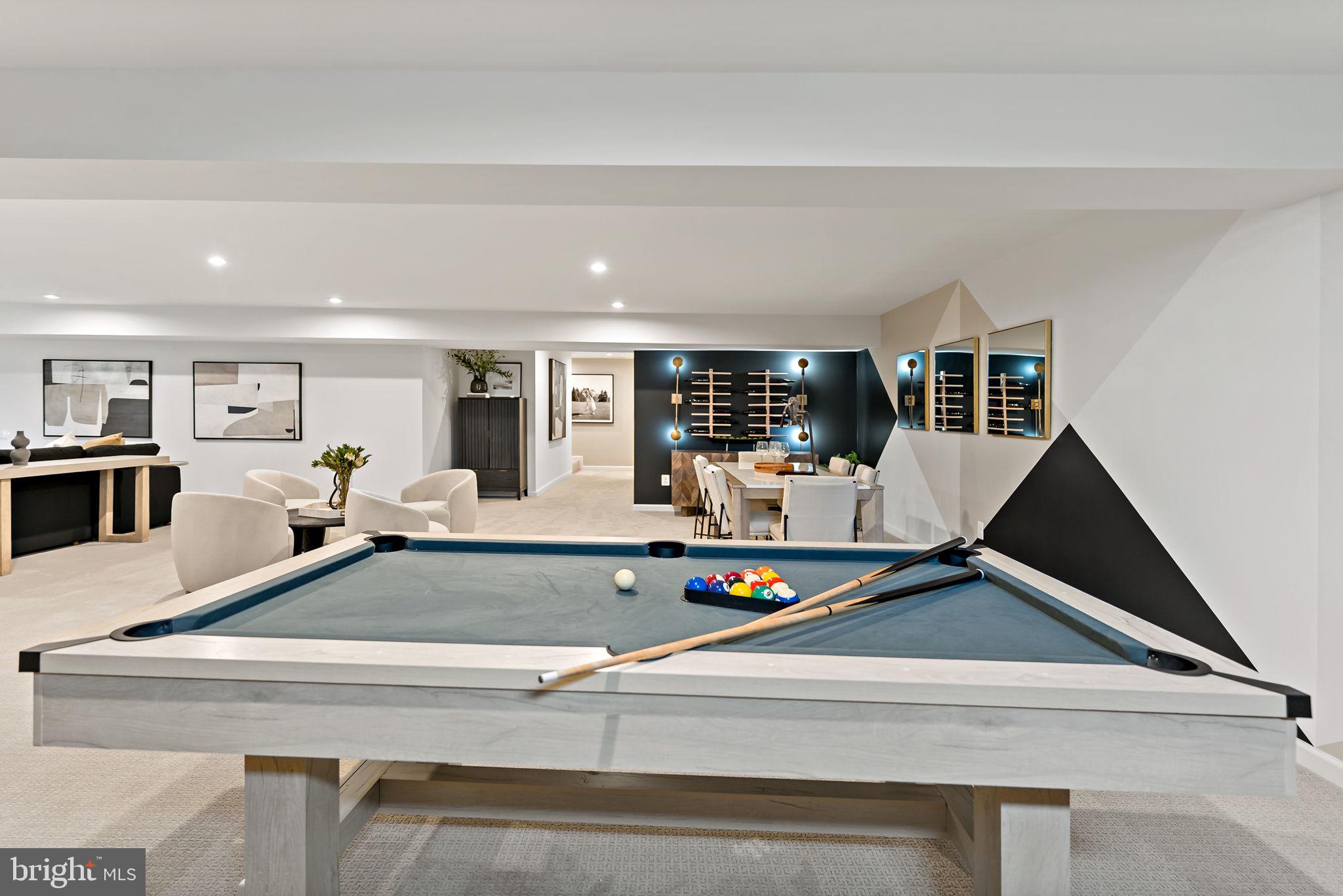 KING'S CROSSING - Residential