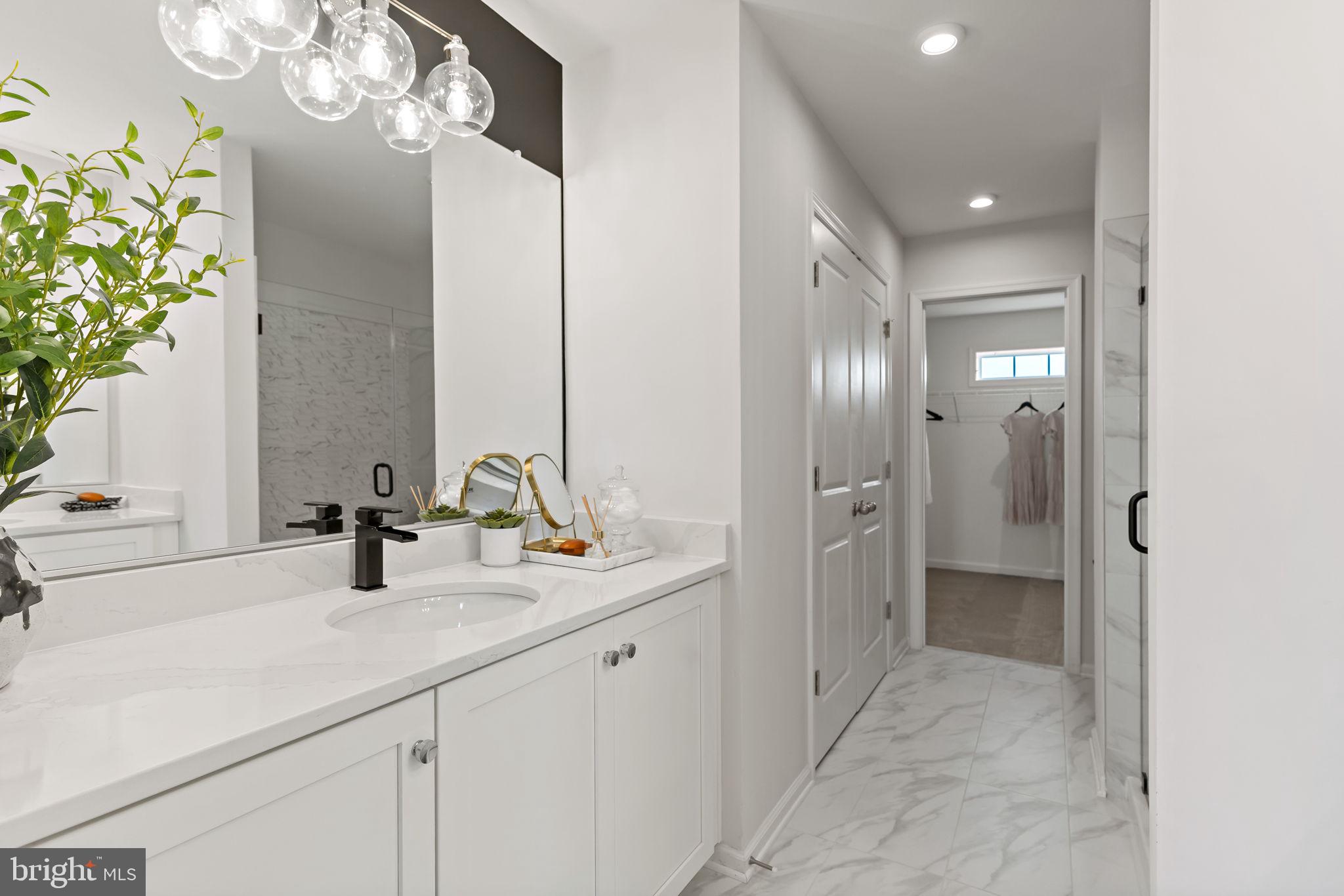 KING'S CROSSING - Residential