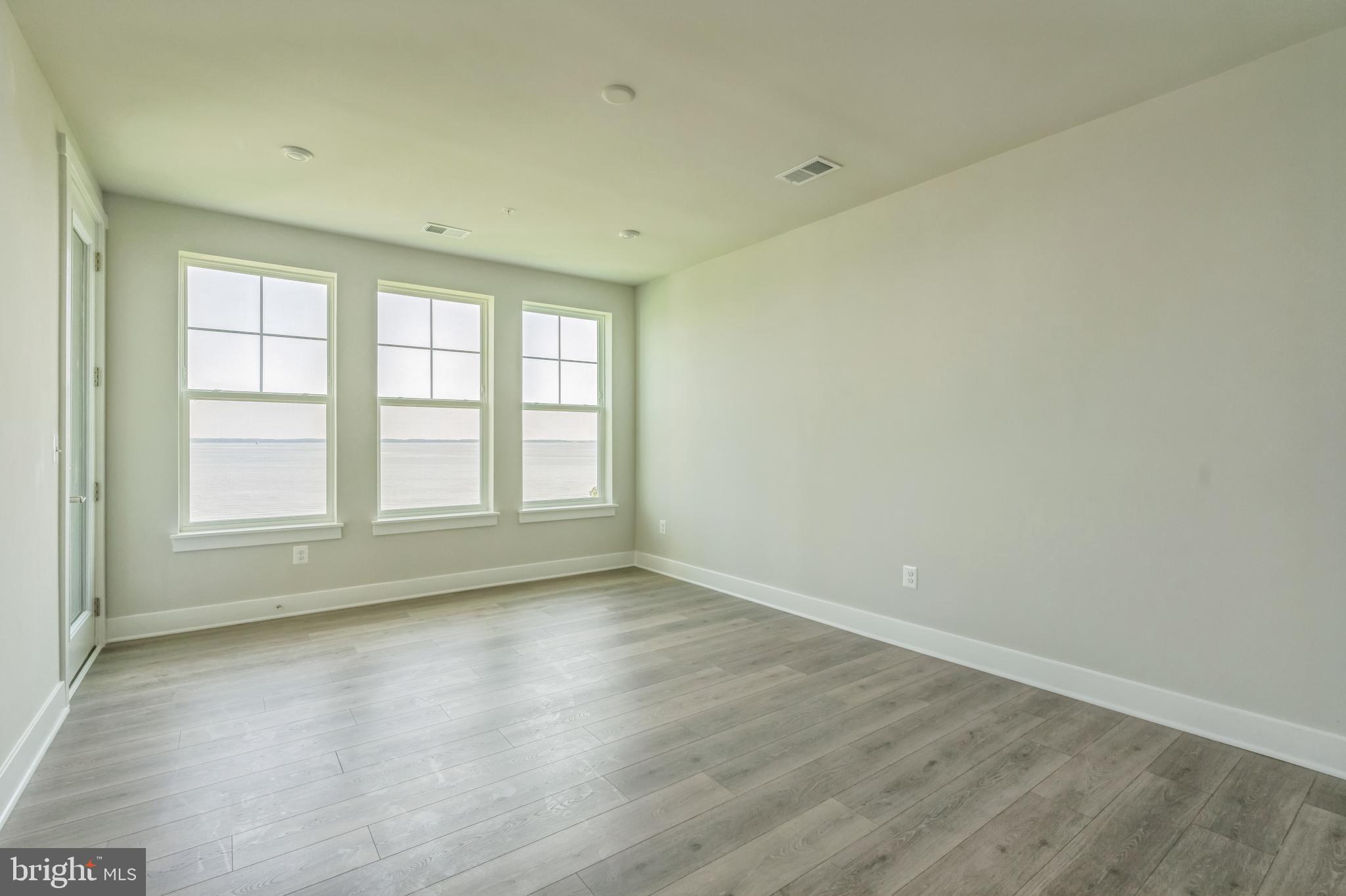 FOUR SEASONS AT KENT ISLAND - Residential