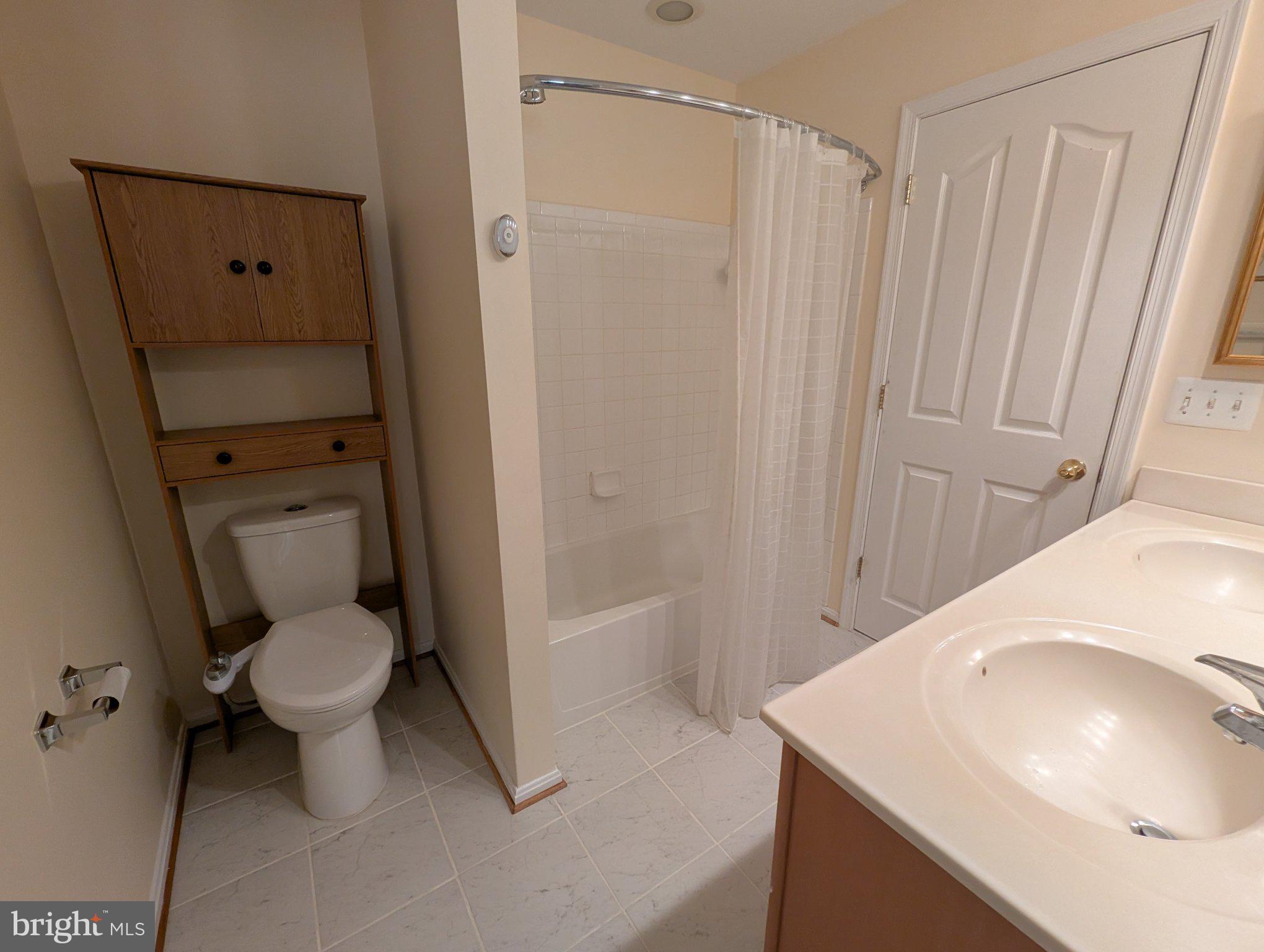 CROSS CREEK CLUB - Residential