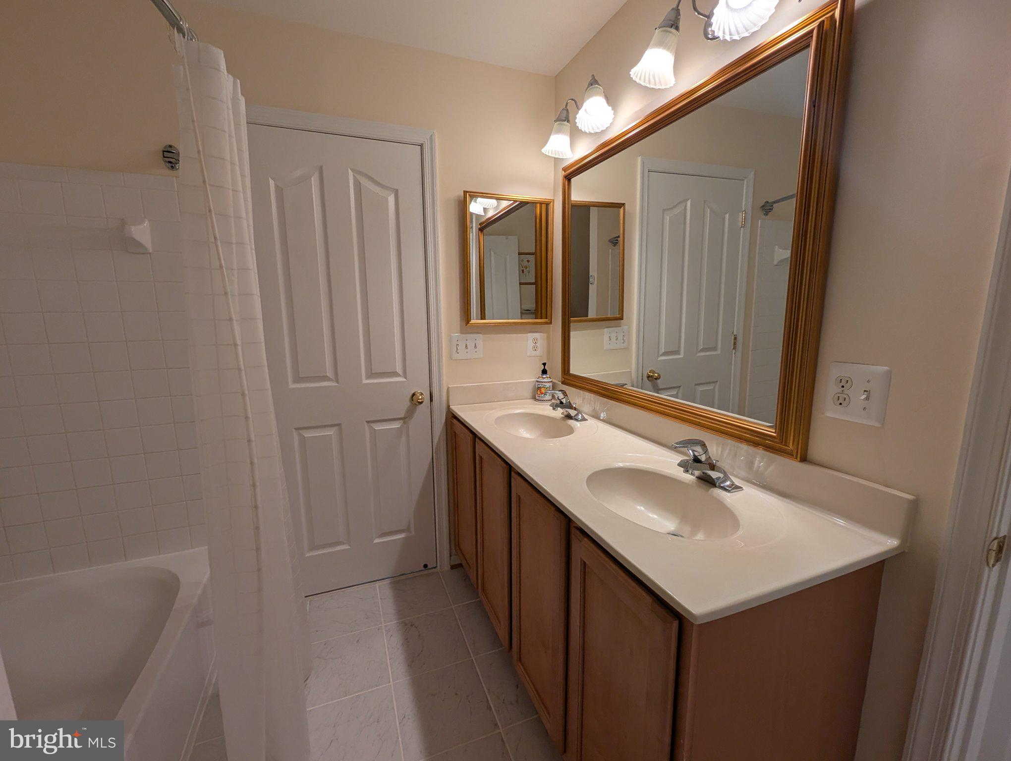 CROSS CREEK CLUB - Residential