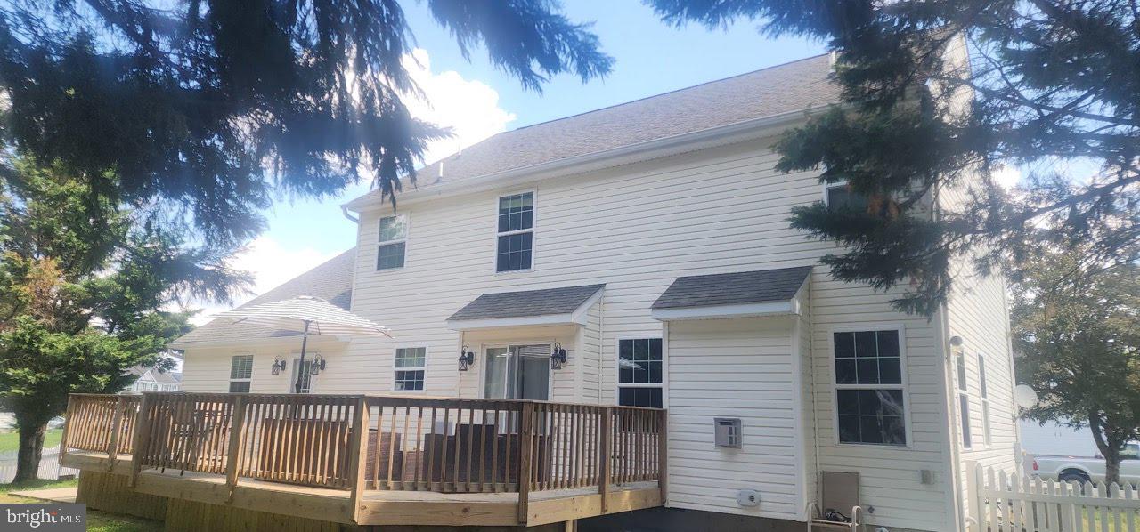 GARRISON LAKE GREE - Residential