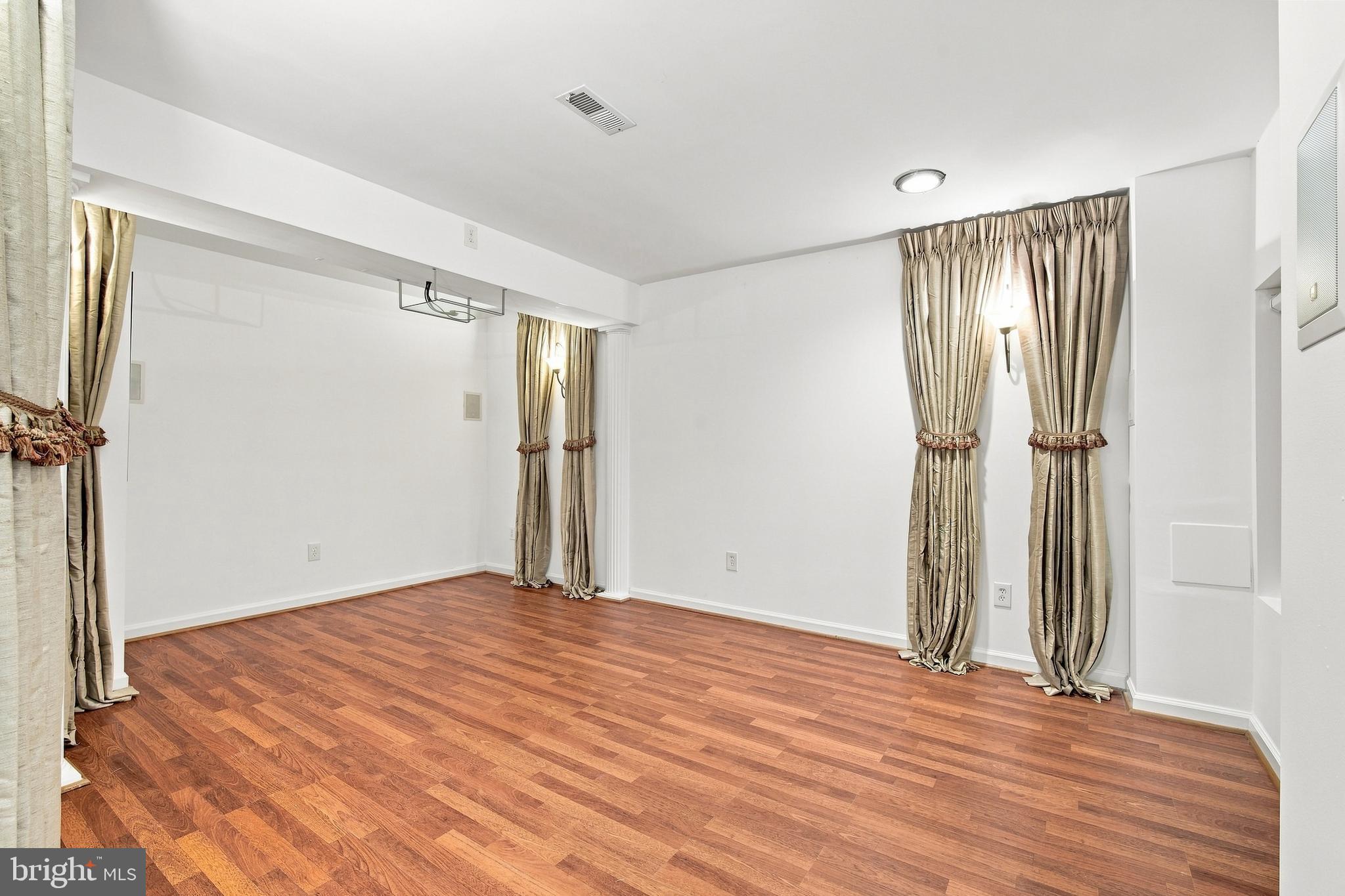 LAUREL HIGHLANDS - Residential
