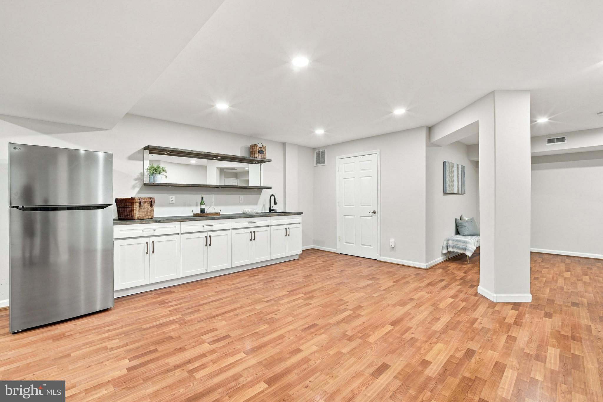 LAUREL HIGHLANDS - Residential
