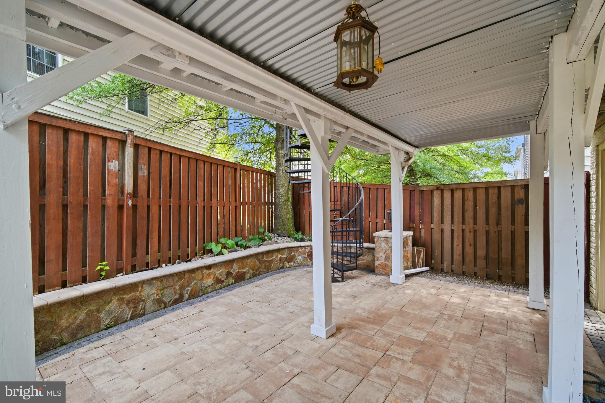 LAUREL HIGHLANDS - Residential