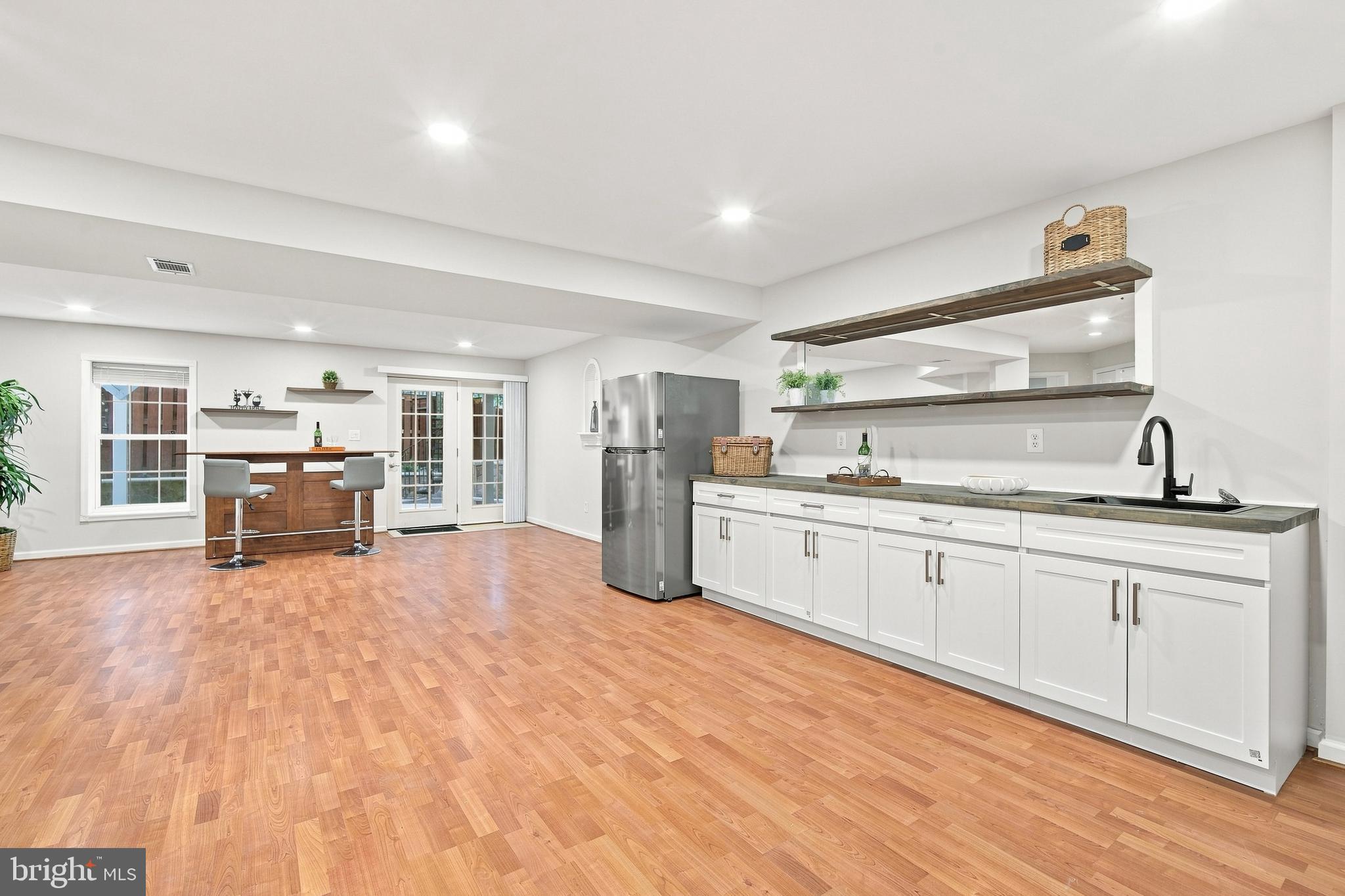 LAUREL HIGHLANDS - Residential