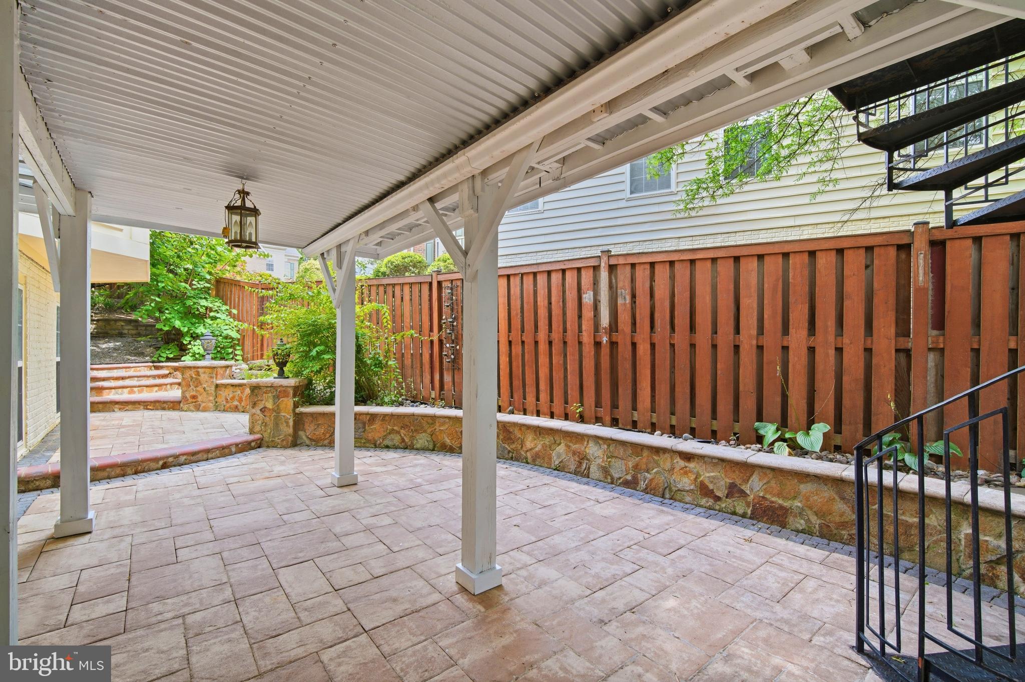 LAUREL HIGHLANDS - Residential