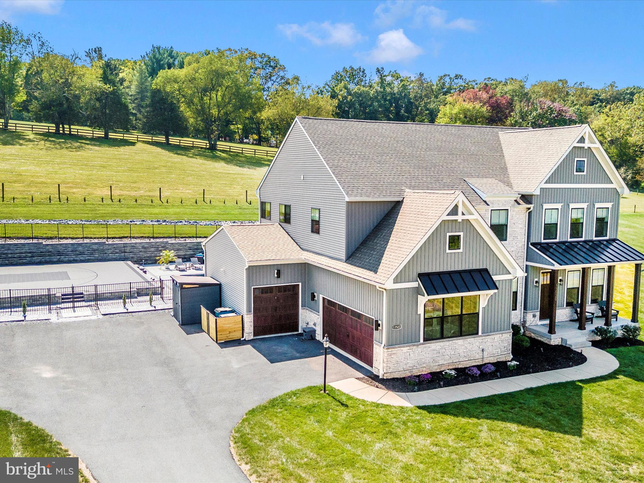 TREASURE MOUNTAIN - Residential