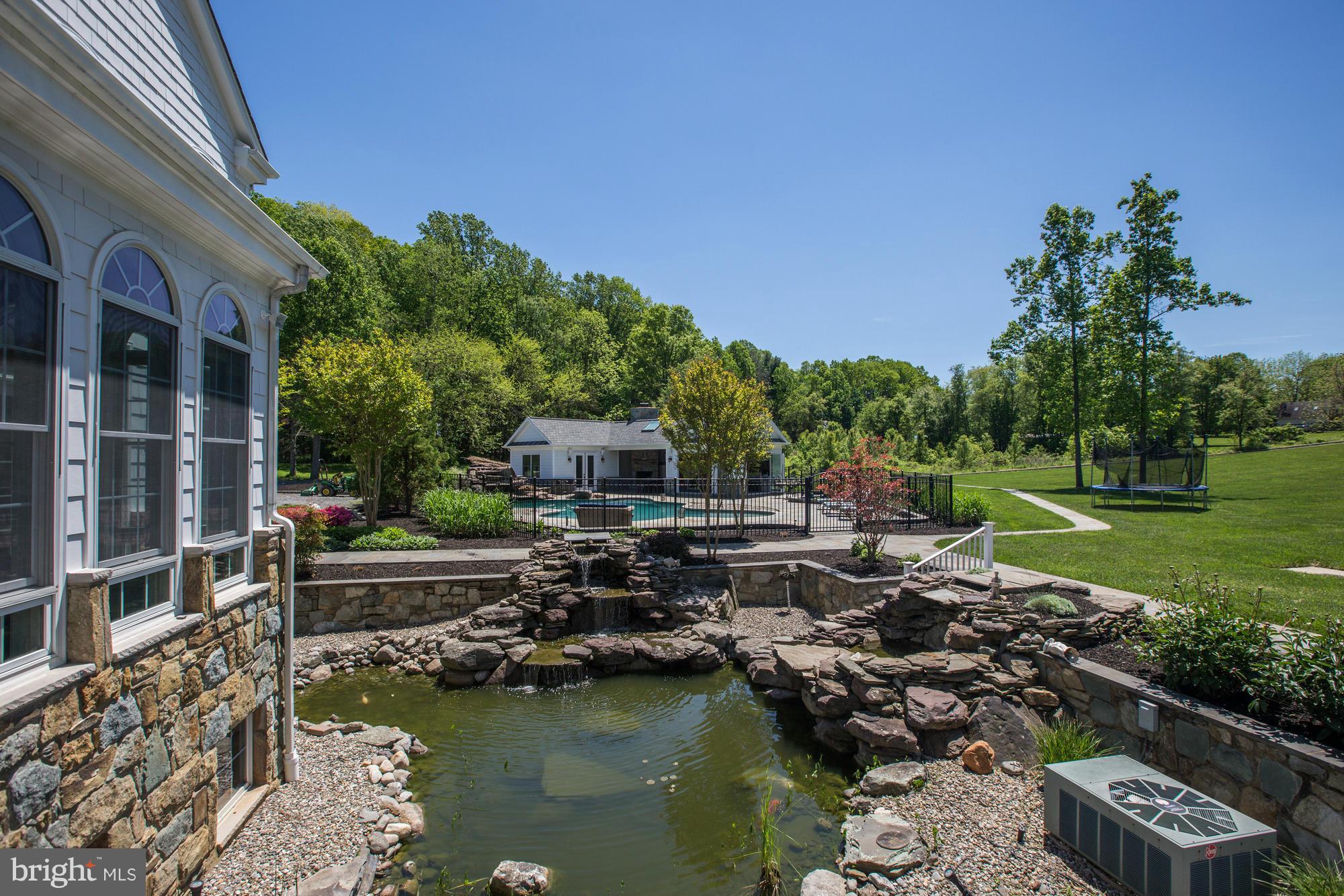 LAYTONSVILLE OUTSIDE - Residential