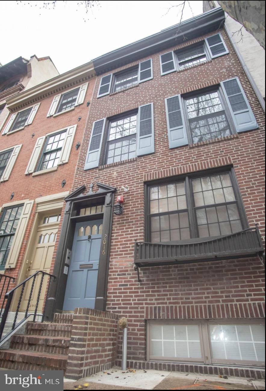 RITTENHOUSE SQUARE - Residential Income