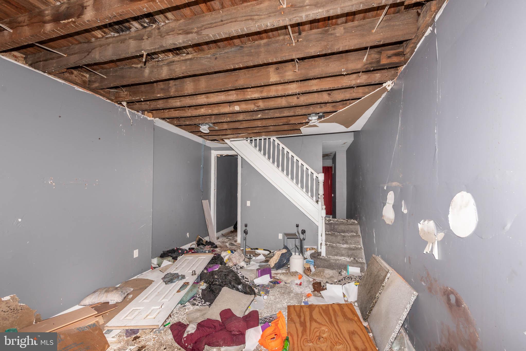 BROADWAY EAST - Residential
