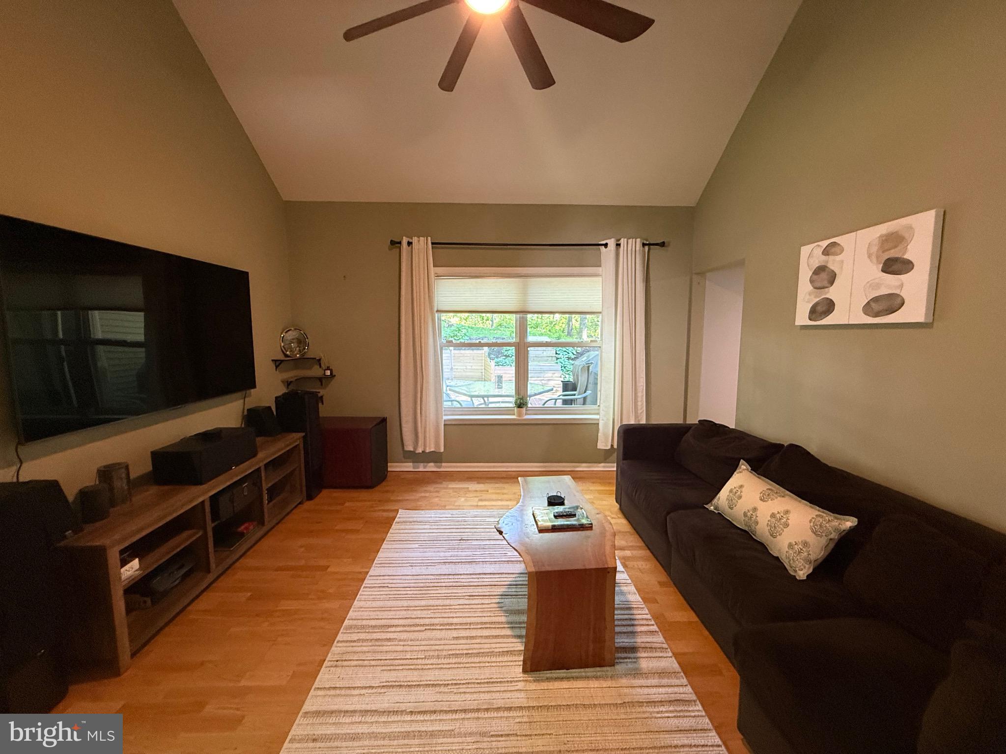 SUMMIT POINTE - Residential