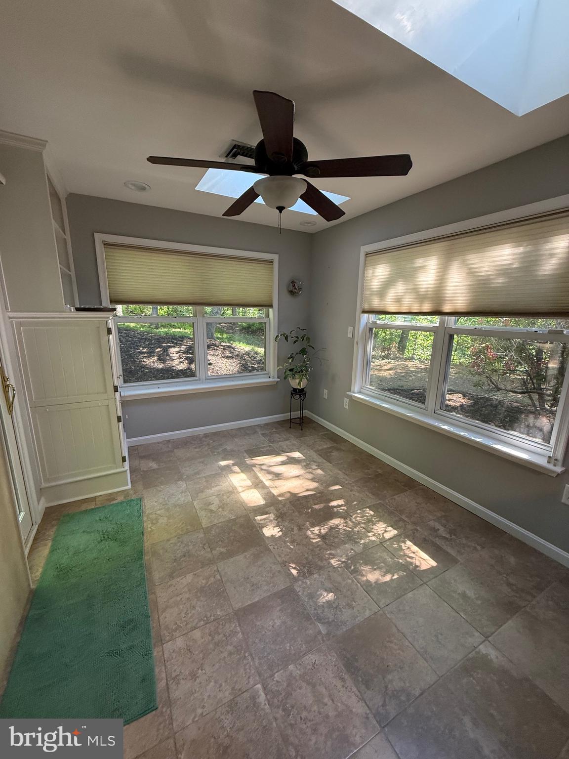 SUMMIT POINTE - Residential