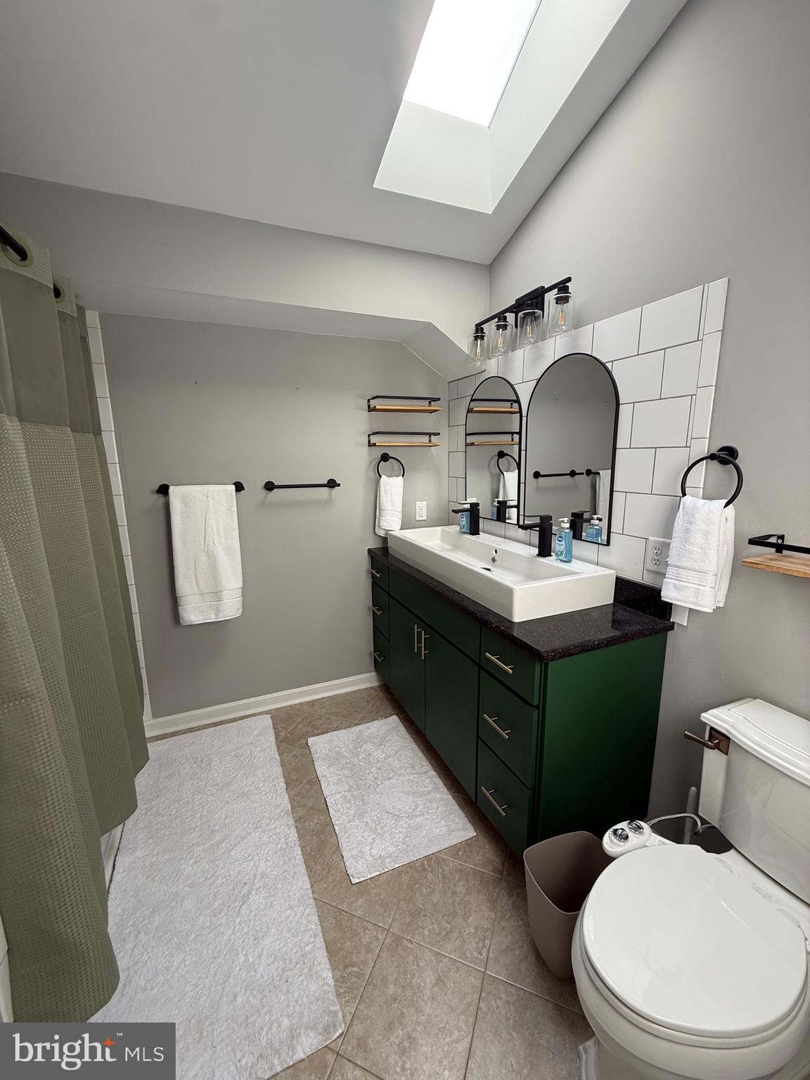 SUMMIT POINTE - Residential