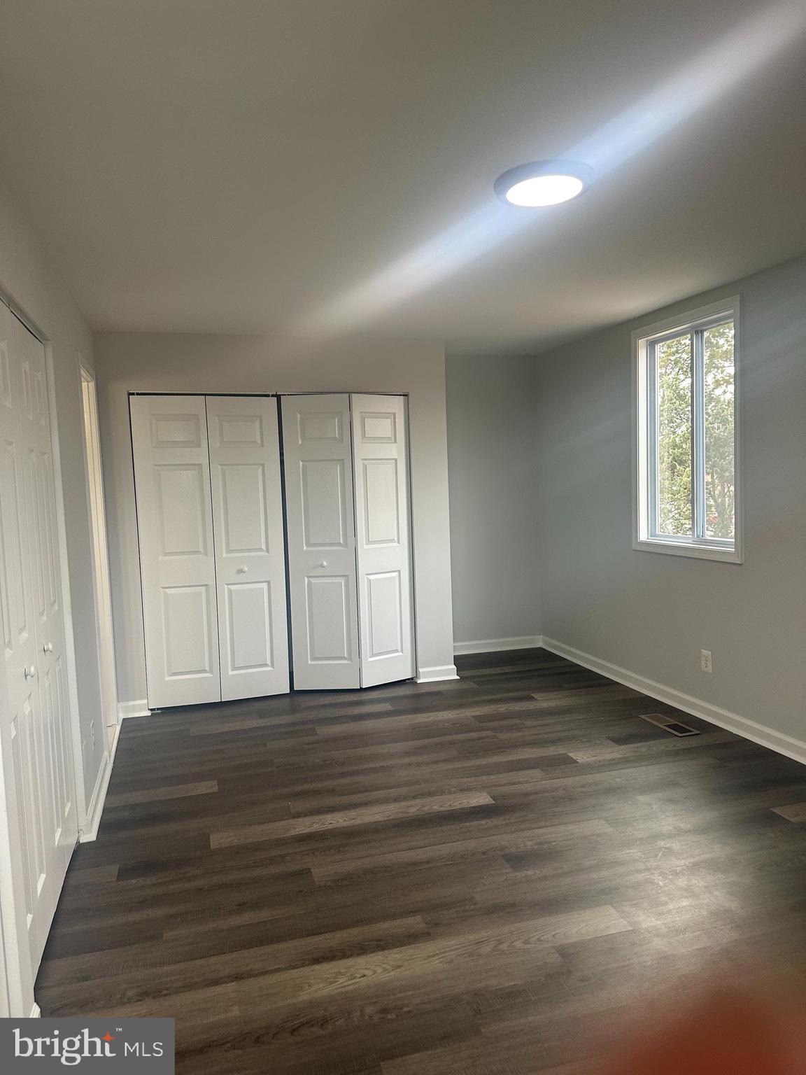 DULLES PARK TOWNHOUSES - Residential