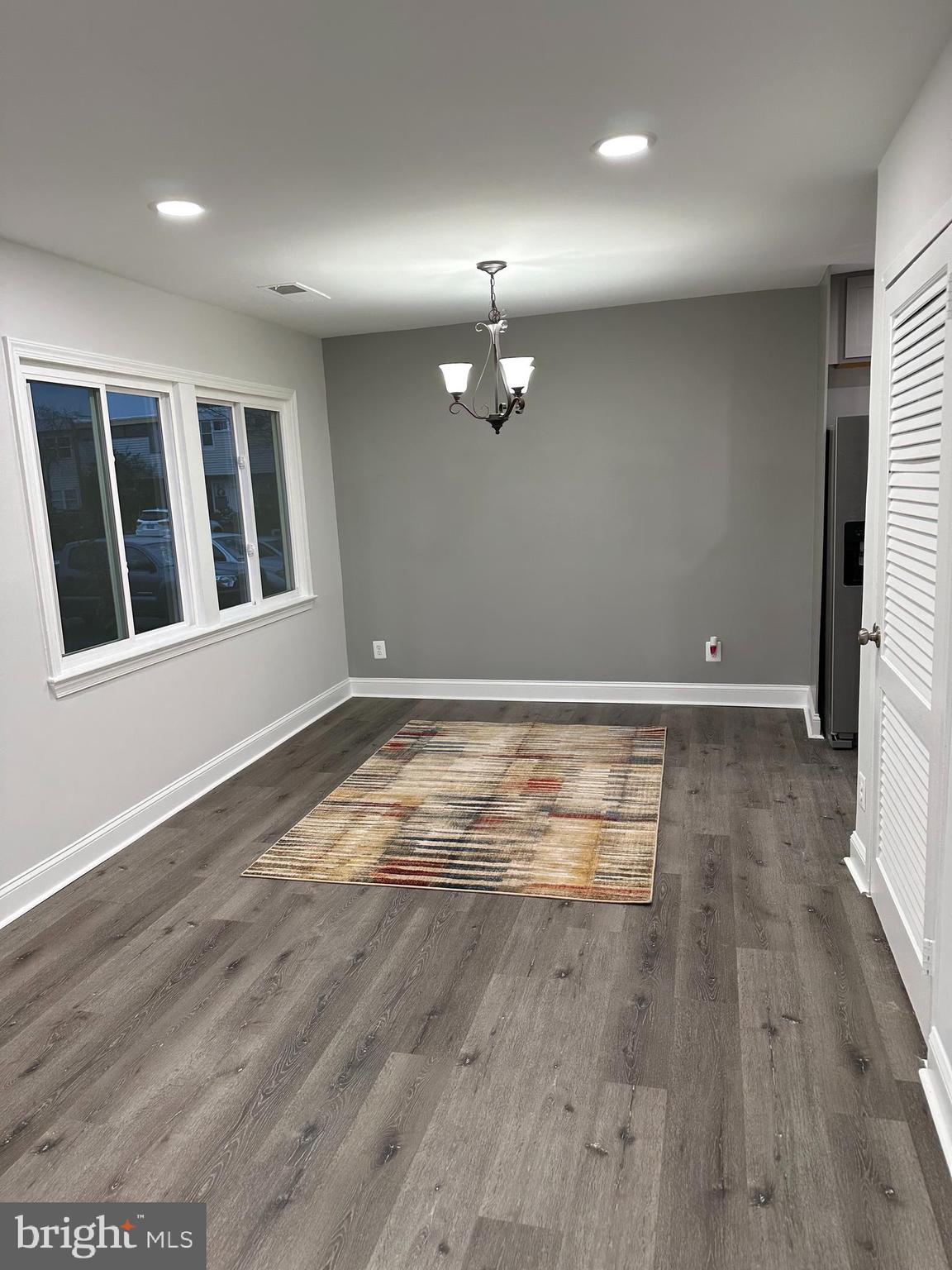DULLES PARK TOWNHOUSES - Residential