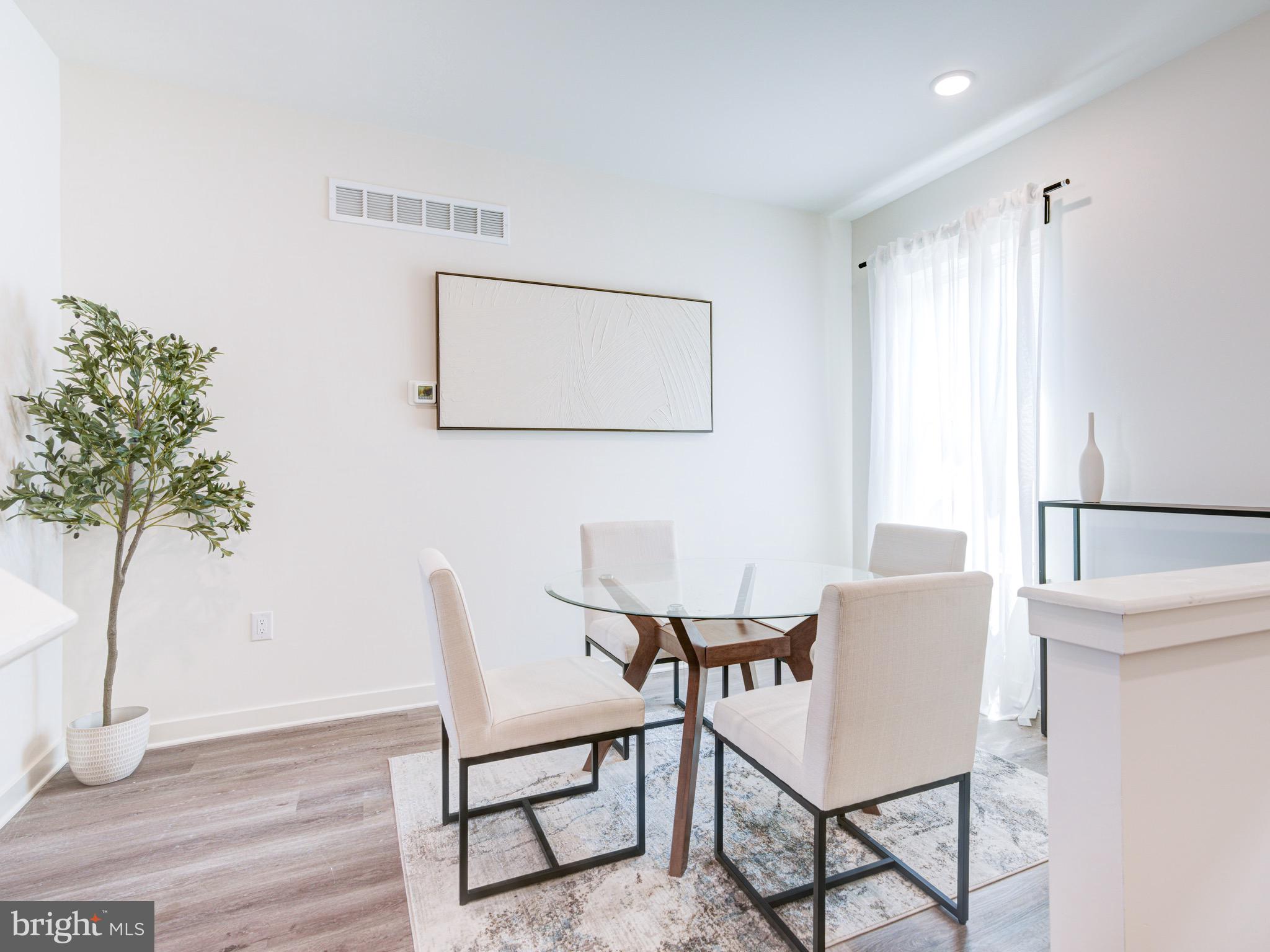 PORT RICHMOND - Residential