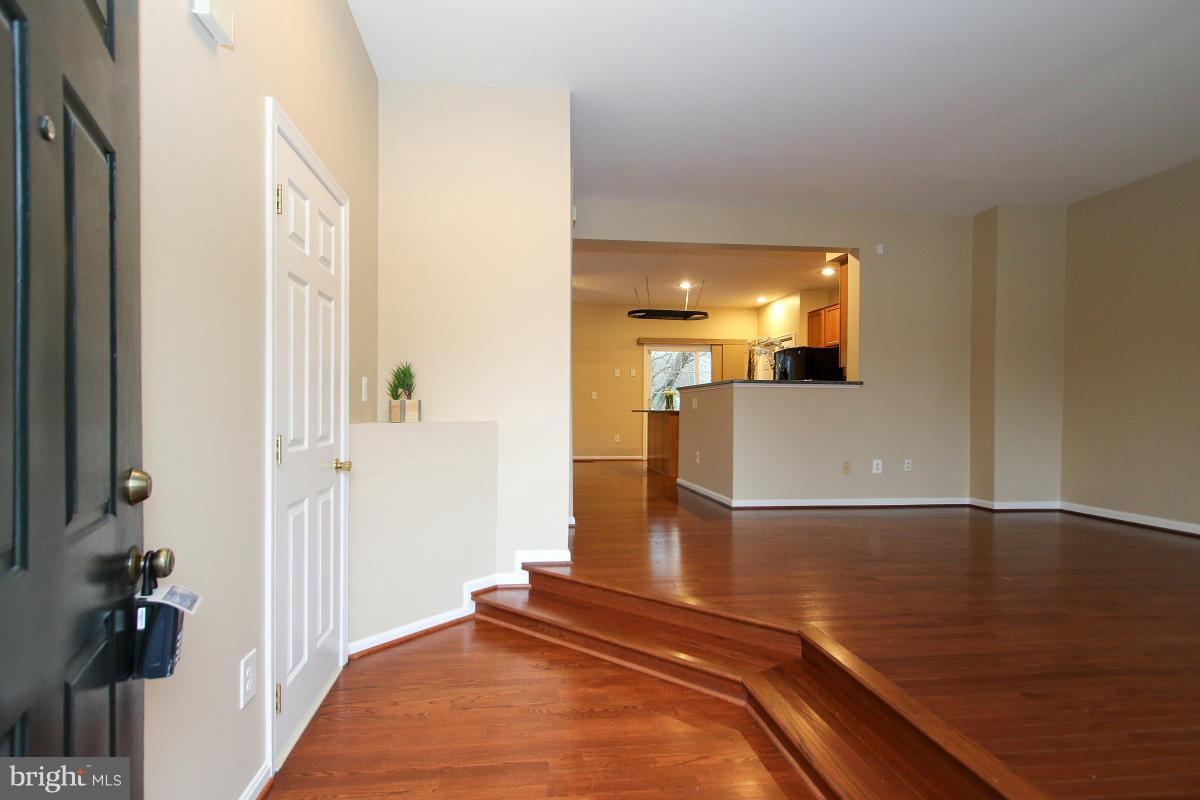 COMPTON VILLAGE - Residential