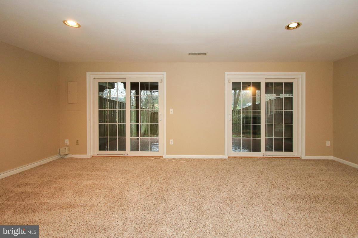 COMPTON VILLAGE - Residential