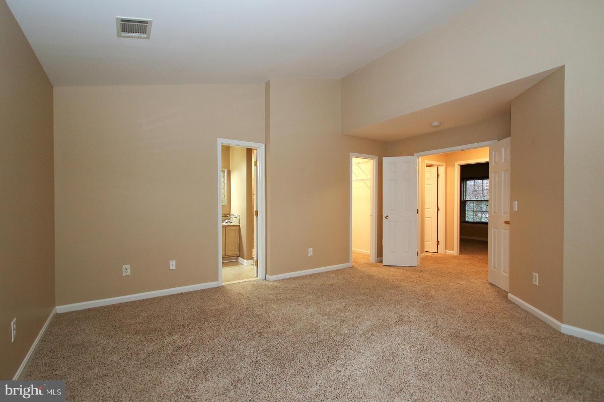 COMPTON VILLAGE - Residential